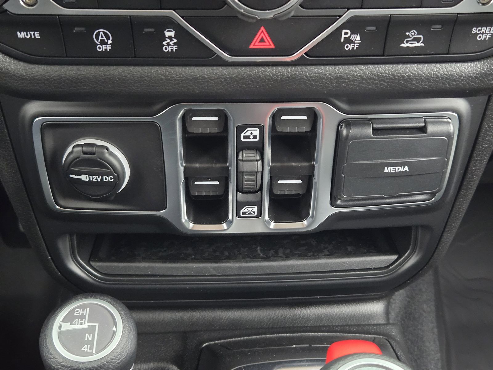 New 2026 Hydro Blue Pearlcoat Jeep 4-DOOR SPORT S image 21