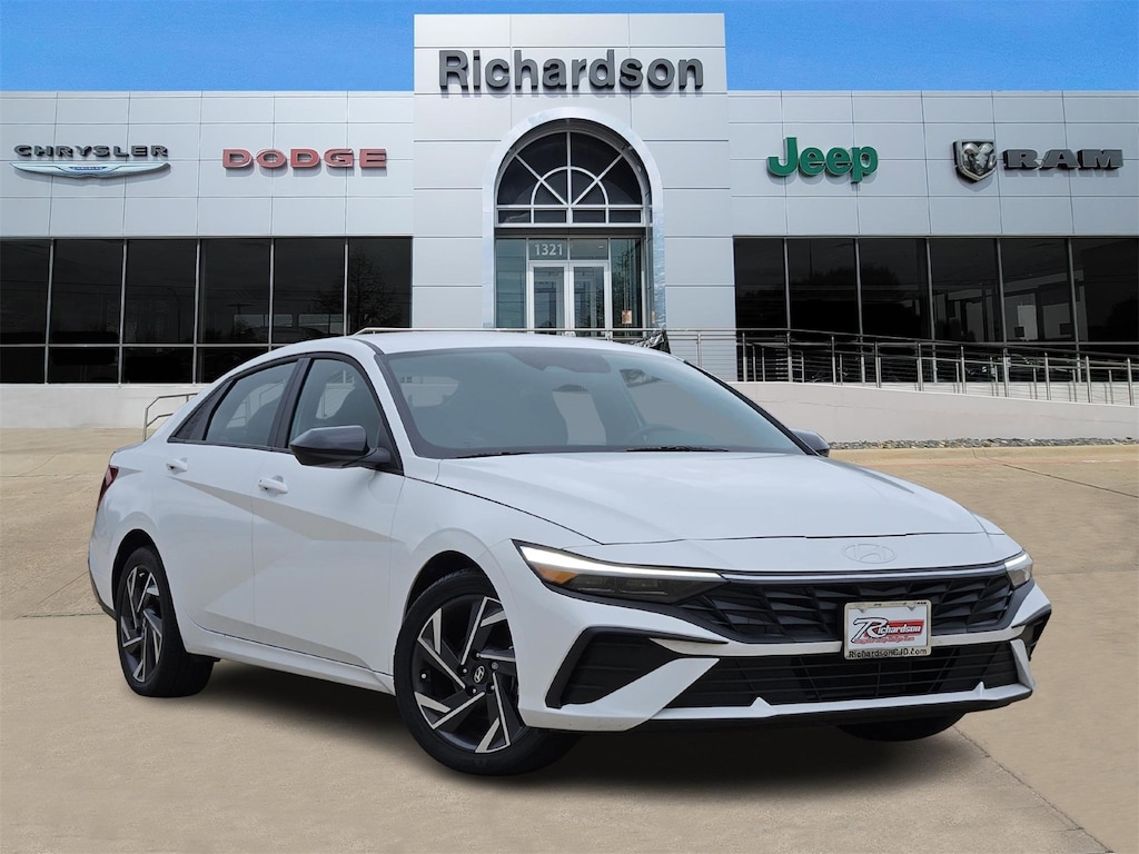 Used 2025 Hyundai Elantra SEL Sport Sedan