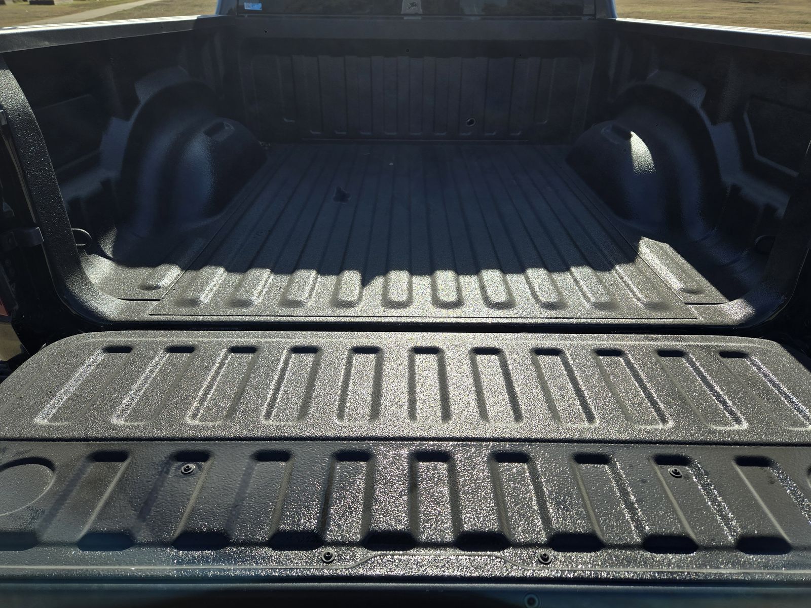 New 2026 Diamond Black Crystal Pearlcoat Ram LONE STAR CREW CAB 4X4 5