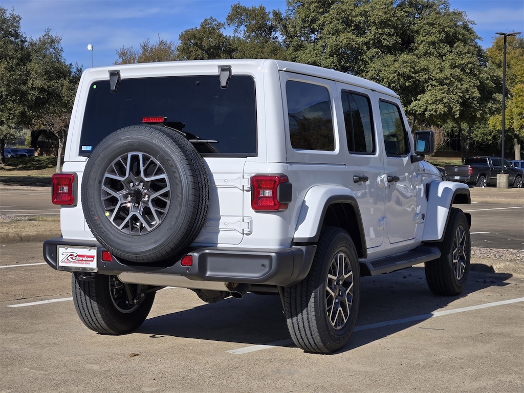 New 2026 Jeep Wrangler 4-DOOR SAHARA Sport Utility