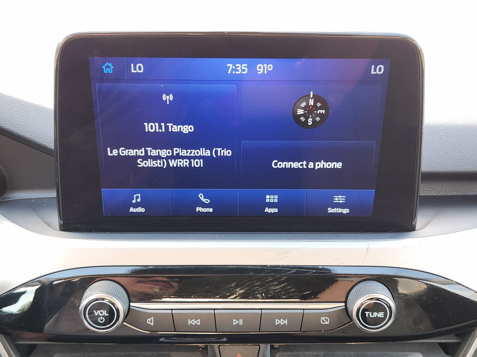 Used 2022 Carbonized Gray Ford SE image 24