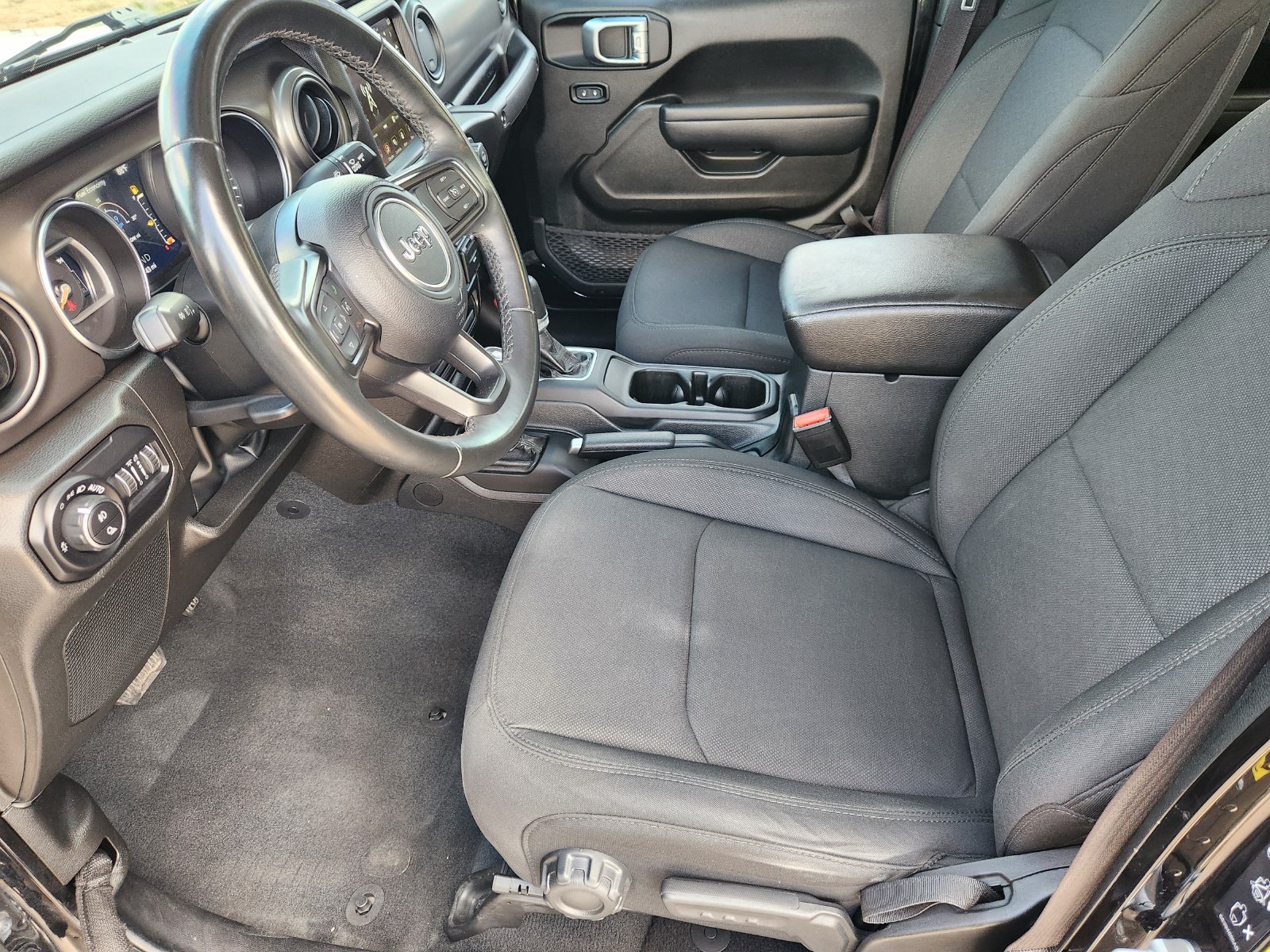 Used 2022 Black Jeep Sport image 20