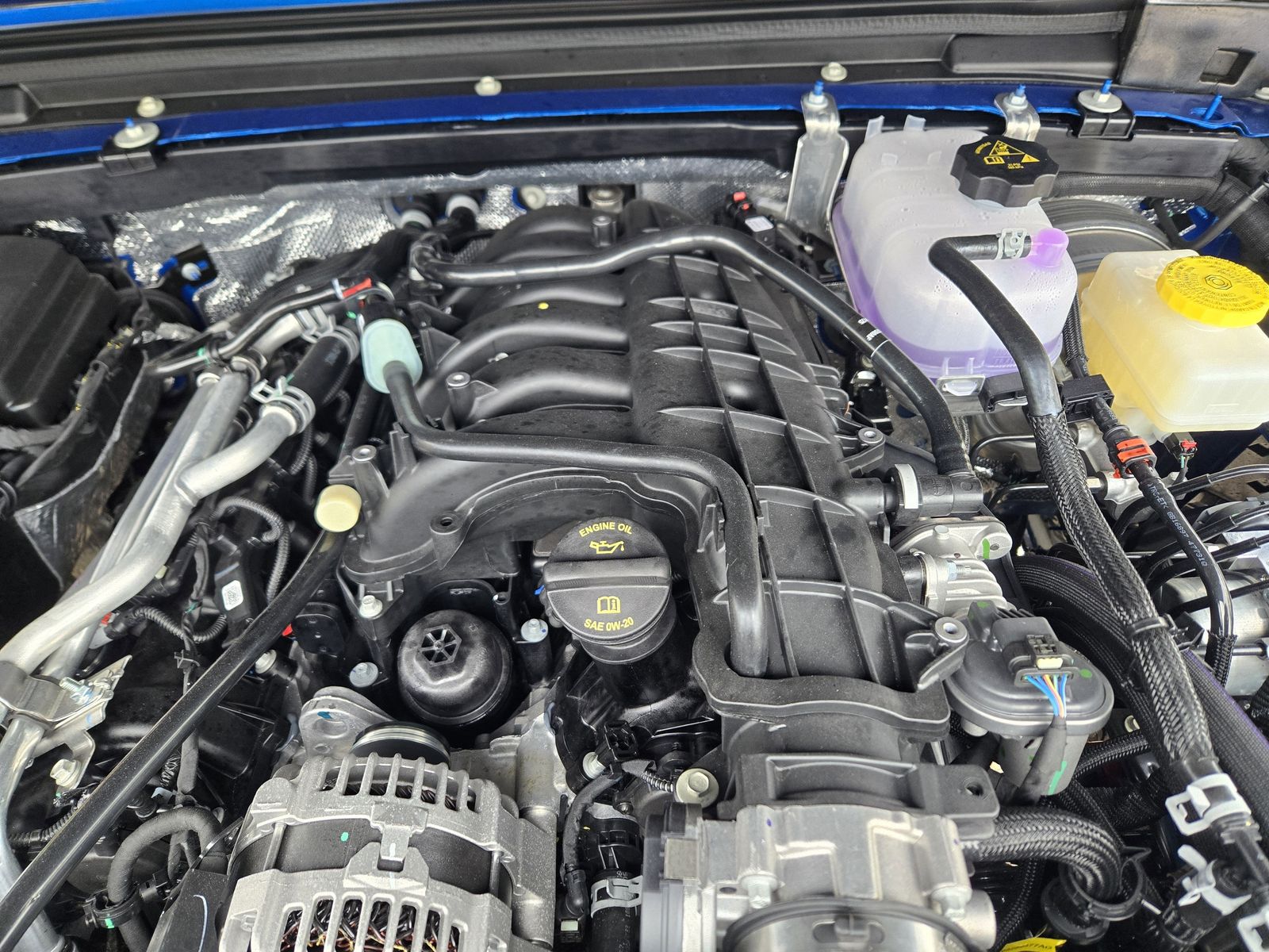 New 2026 Hydro Blue Pearlcoat Jeep 4-DOOR RUBICON image 24