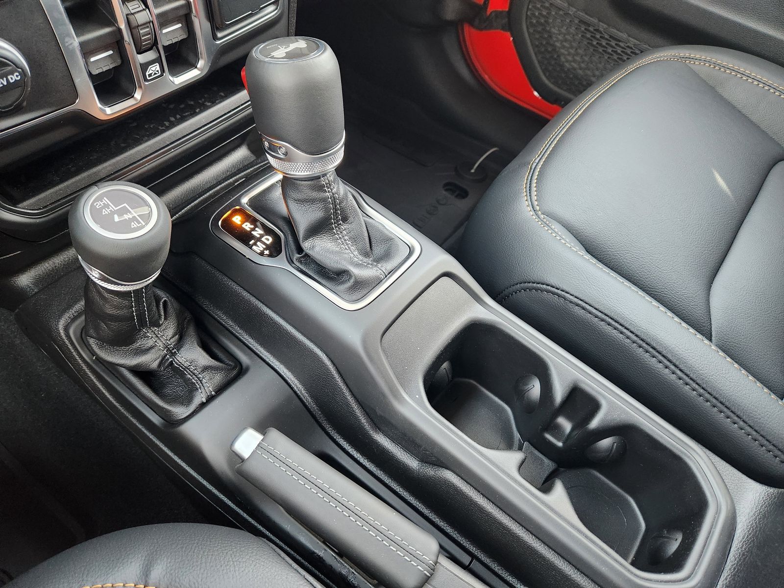 New 2026 Firecracker Red Jeep 4-DOOR SAHARA image 28