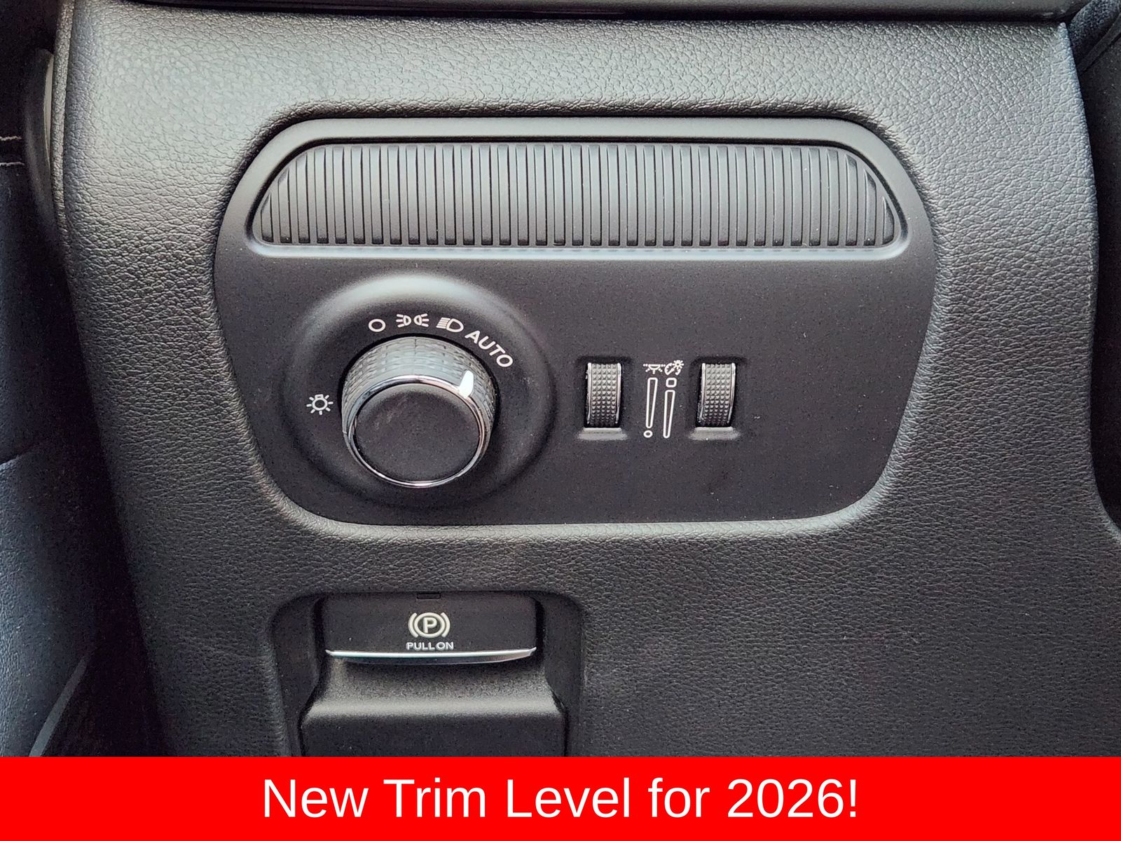 New 2026 Baltic Gray Jeep LIMITED ALTITUDE 4X4 image 28