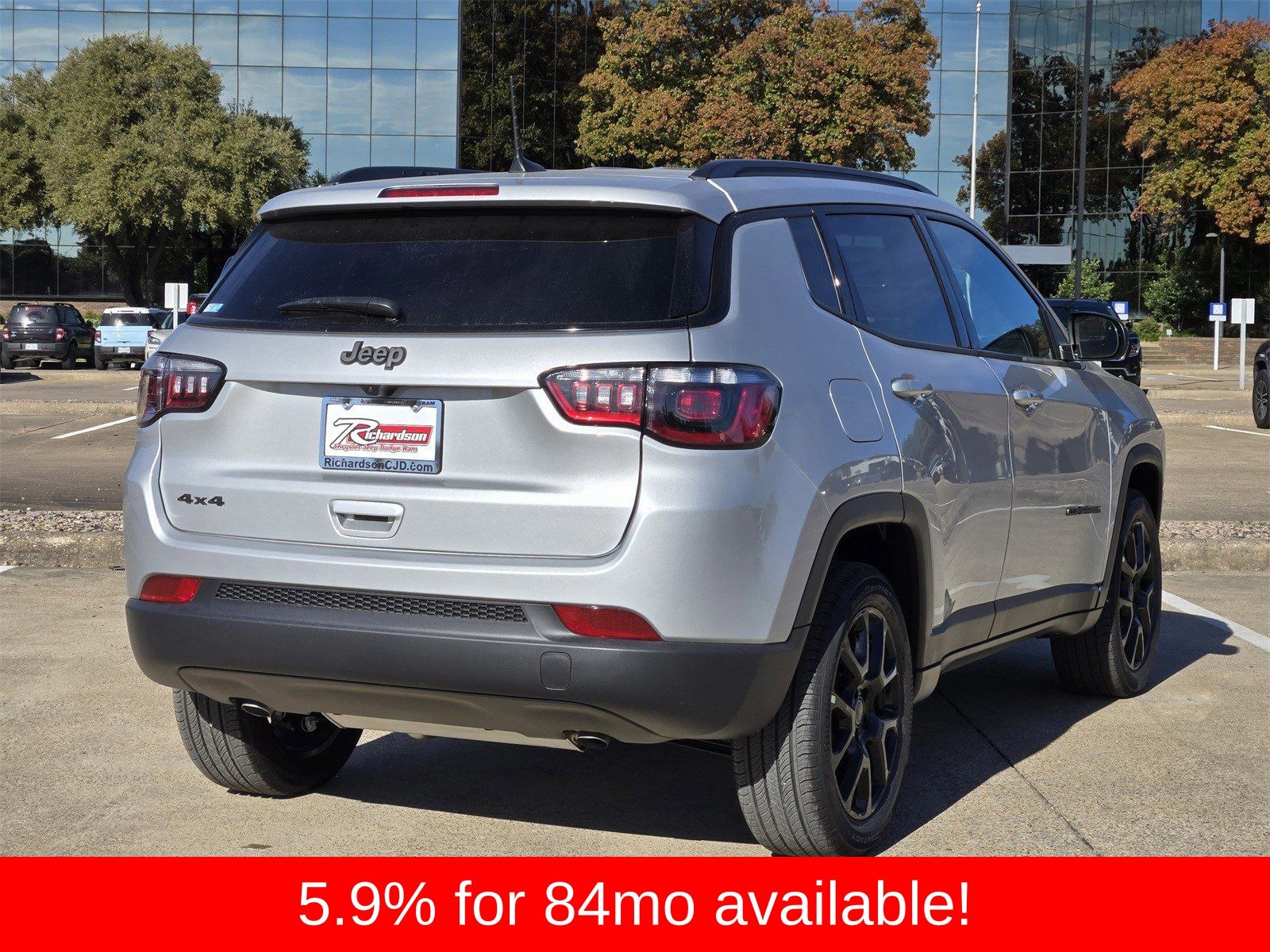 New 2026 Silver Zynith Jeep LATITUDE ALTITUDE 4X4 image 4