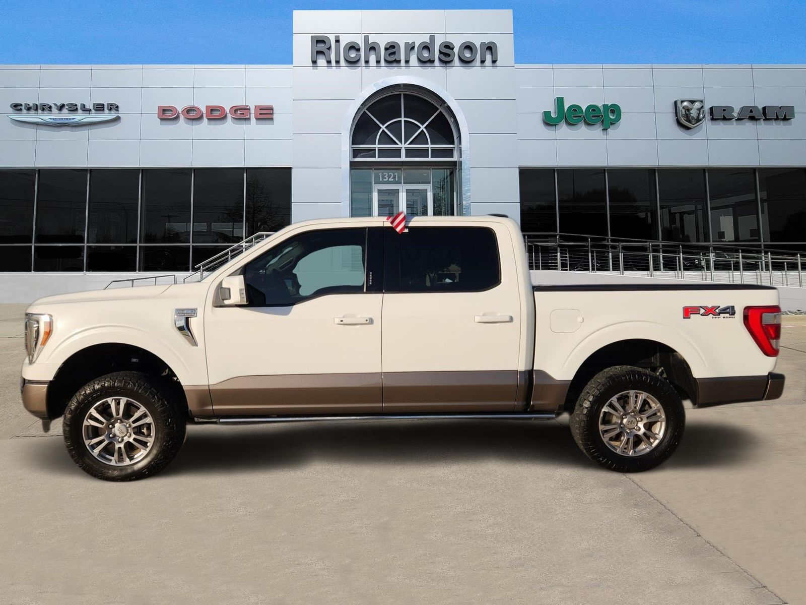 Used 2022 Brown Ford  image 3