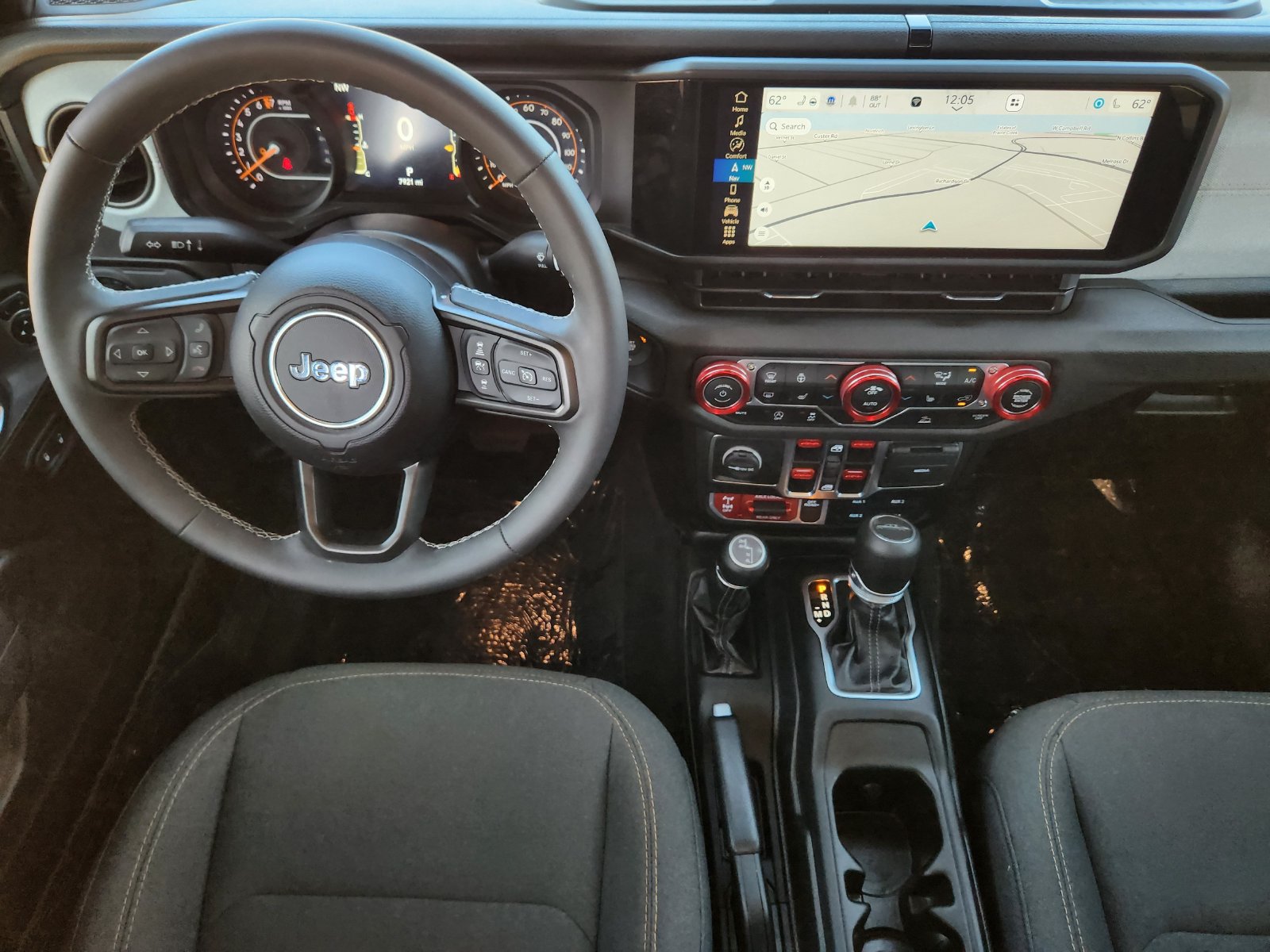Used 2025 Granite Crystal Jeep Sport image 35