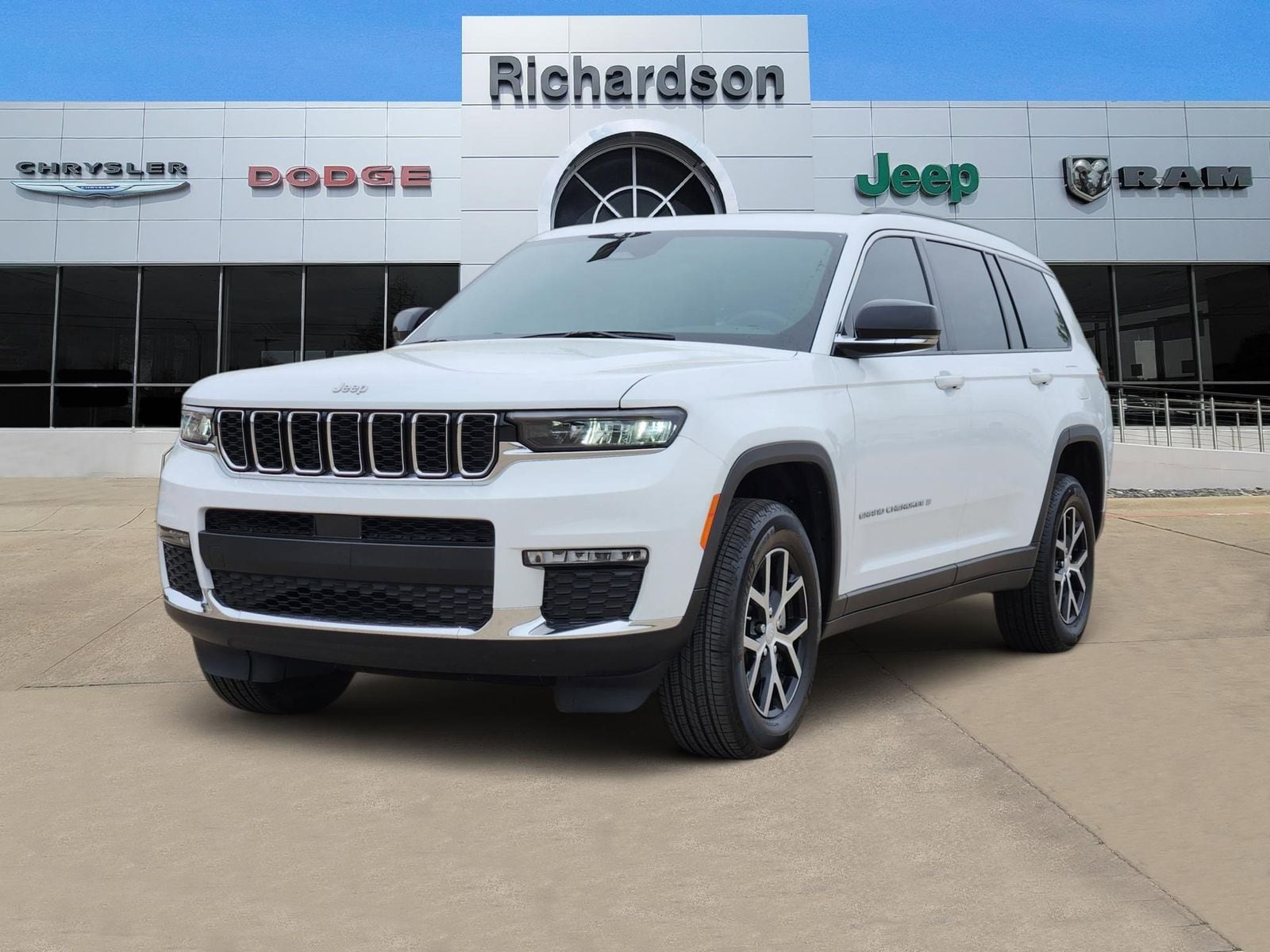 Used 2025 Bright White Jeep Limited image 3