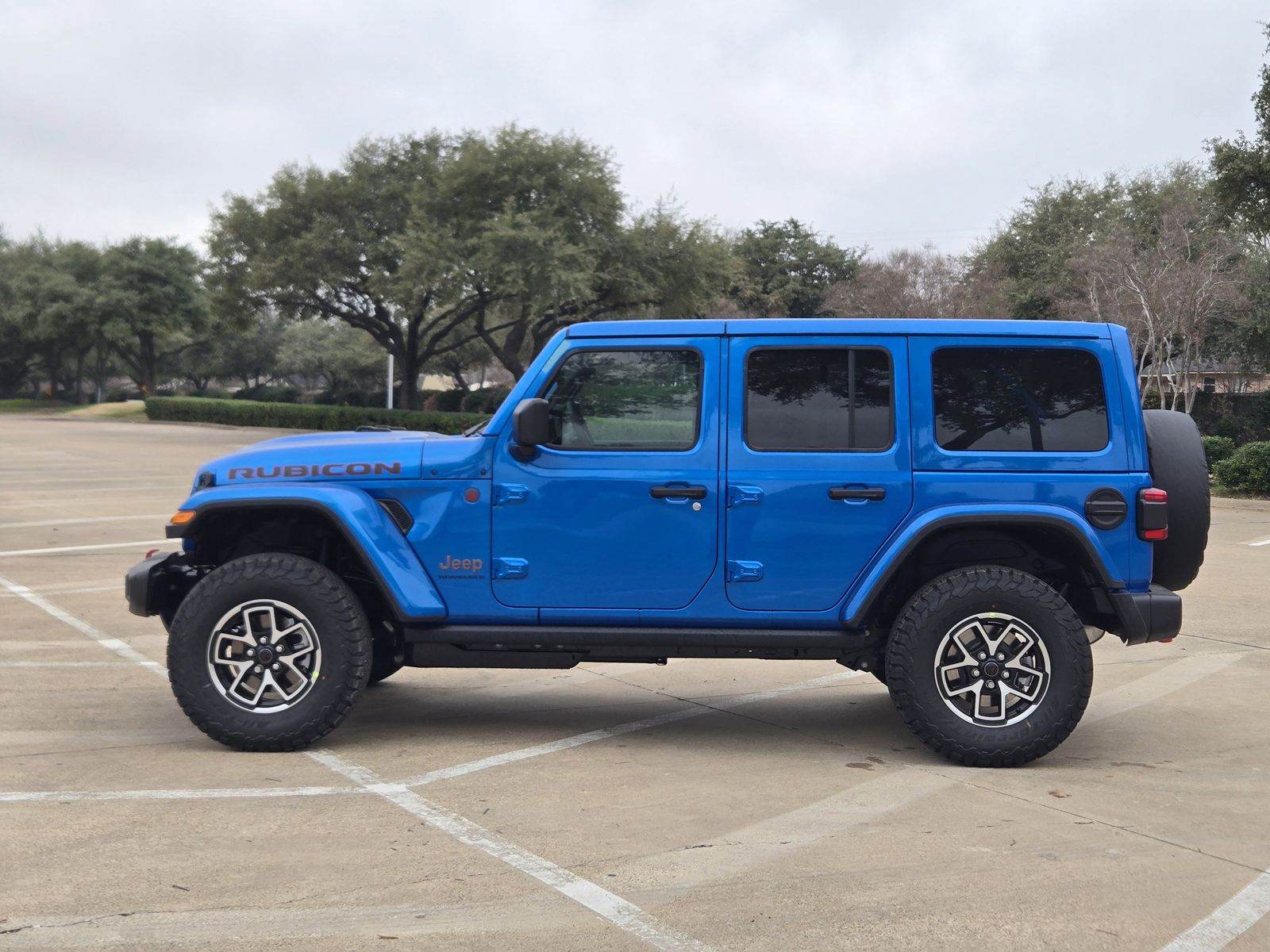 New 2026 Hydro Blue Pearlcoat Jeep 4-DOOR RUBICON image 3