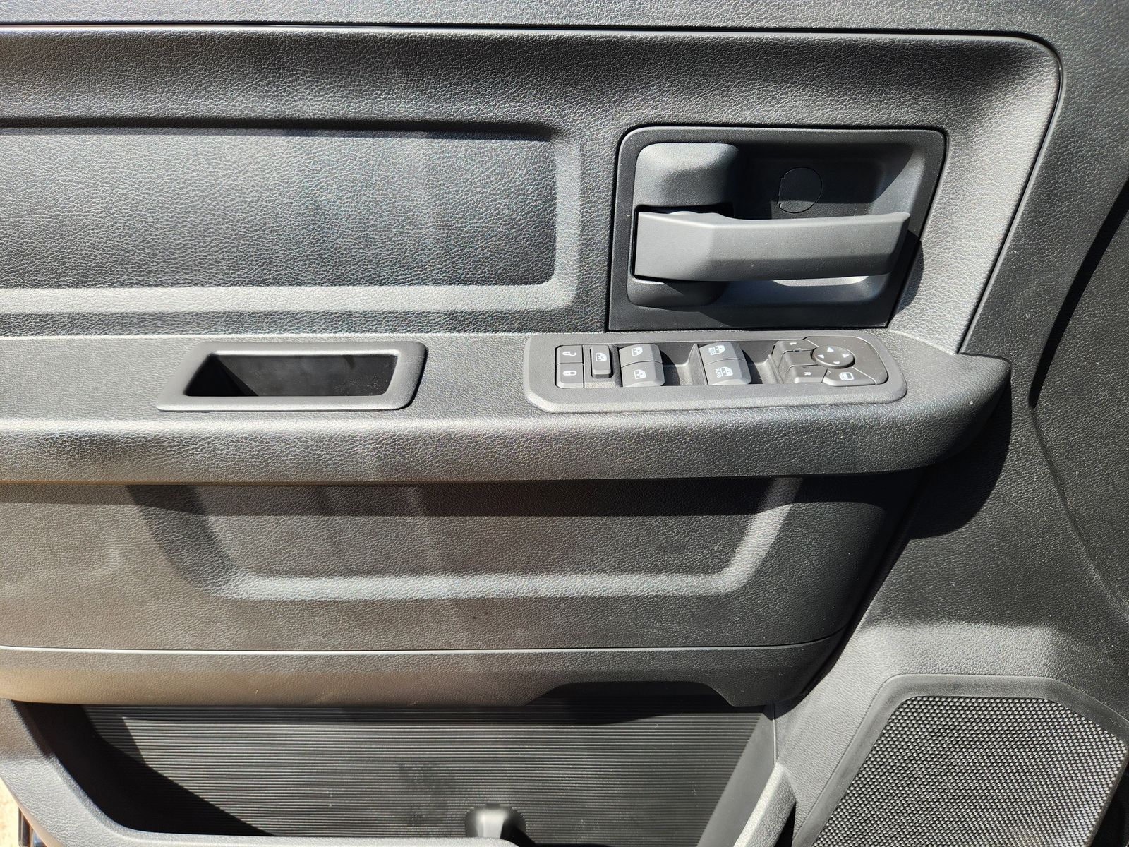 New 2026 Diamond Black Crystal Pearlcoat Ram TRADESMAN CREW CAB 4X4 6