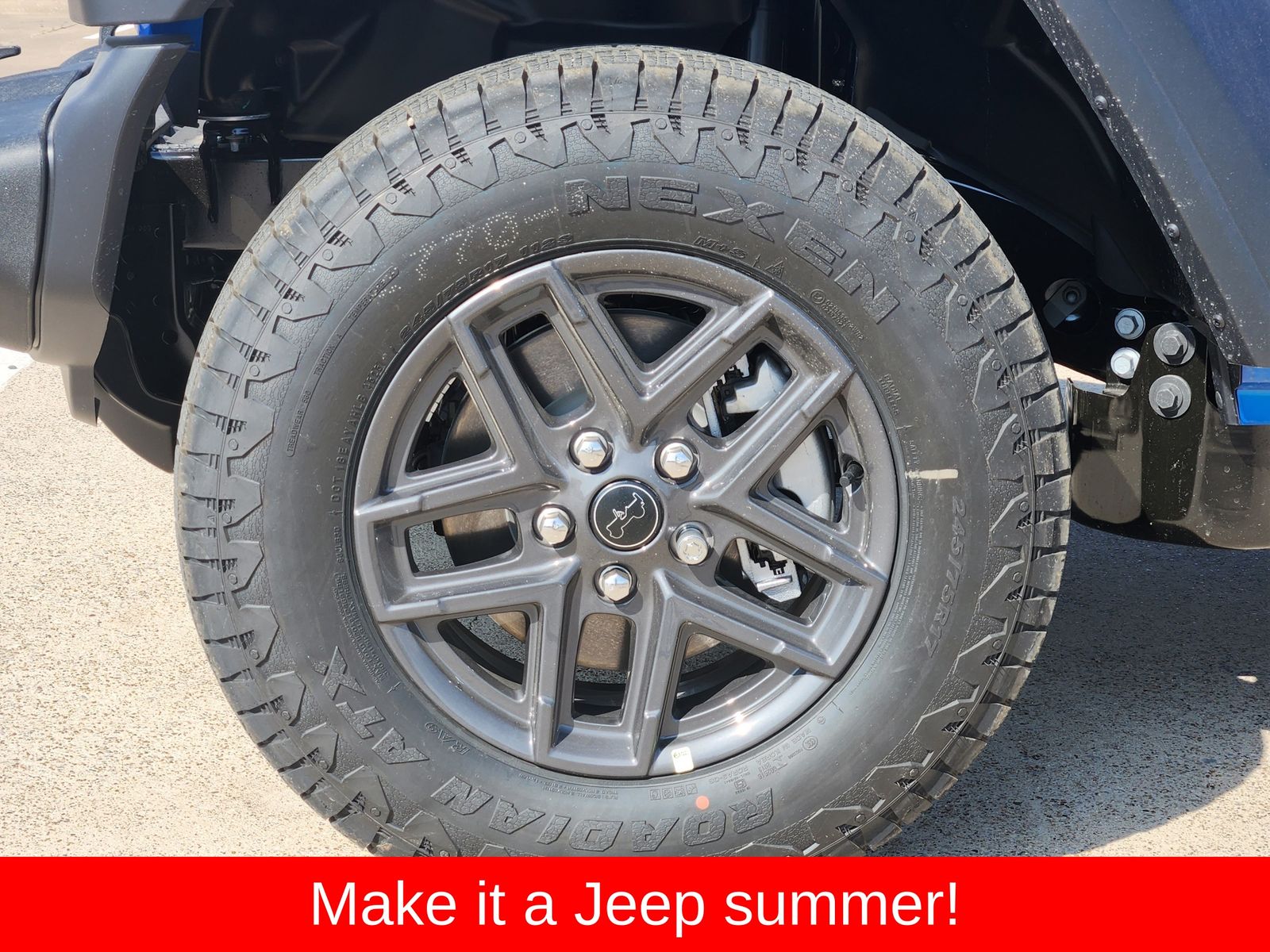 New 2026 Hydro Blue Pearlcoat Jeep 4-DOOR SPORT S image 19