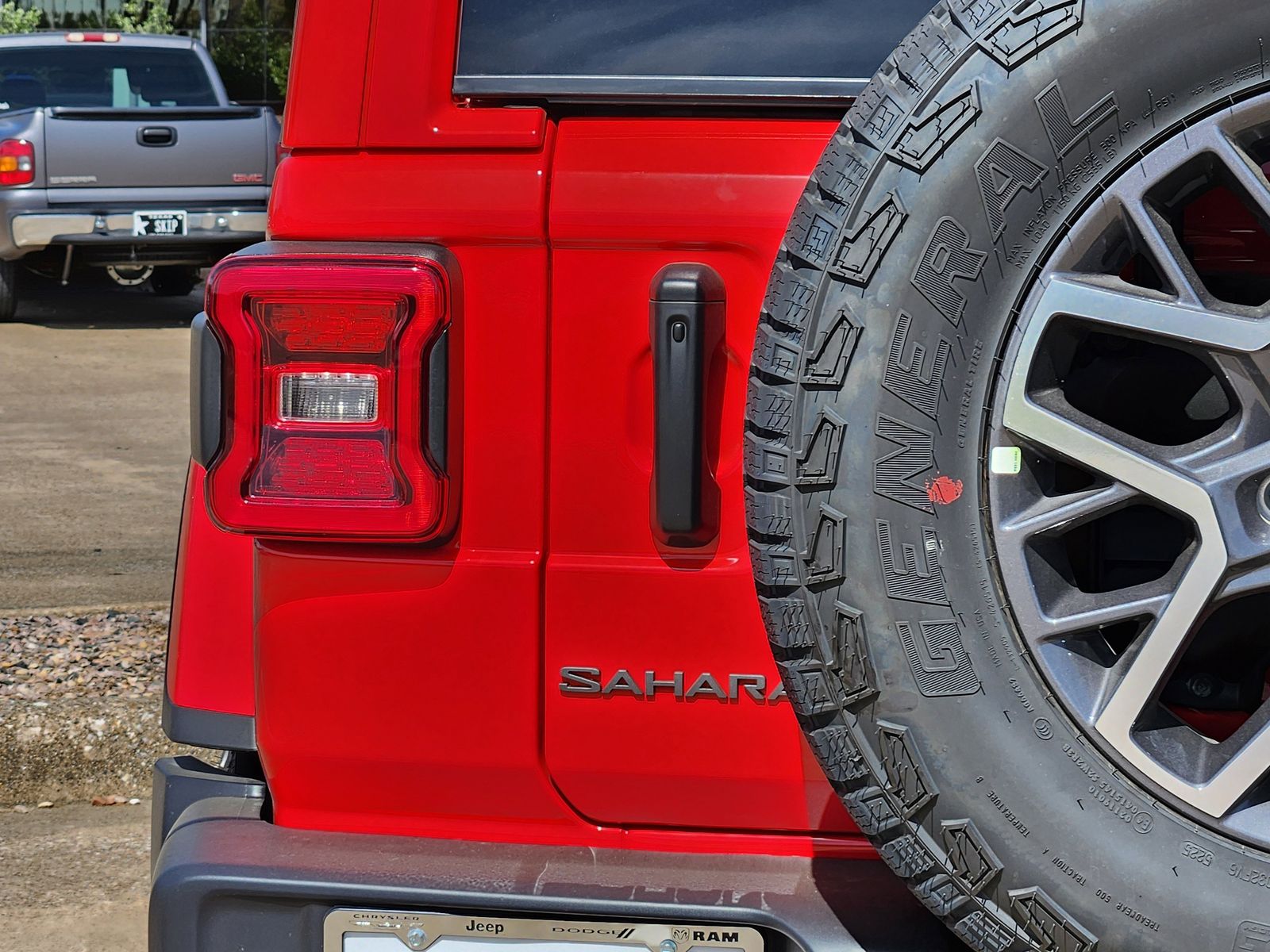 New 2026 Firecracker Red Jeep 4-DOOR SAHARA image 15