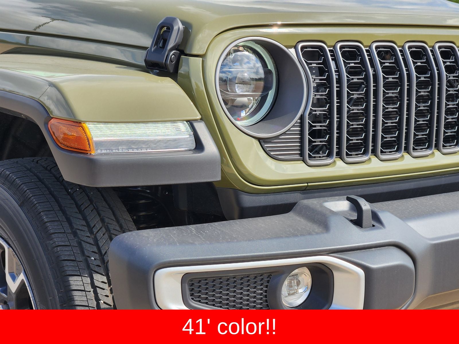 New 2026 41 Jeep SAHARA 4X4 image 9