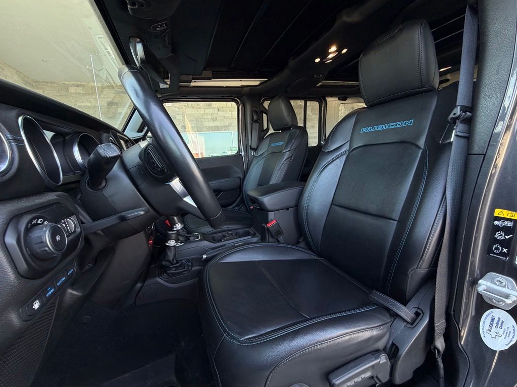Used 2022 Granite Crystal Jeep Rubicon image 3