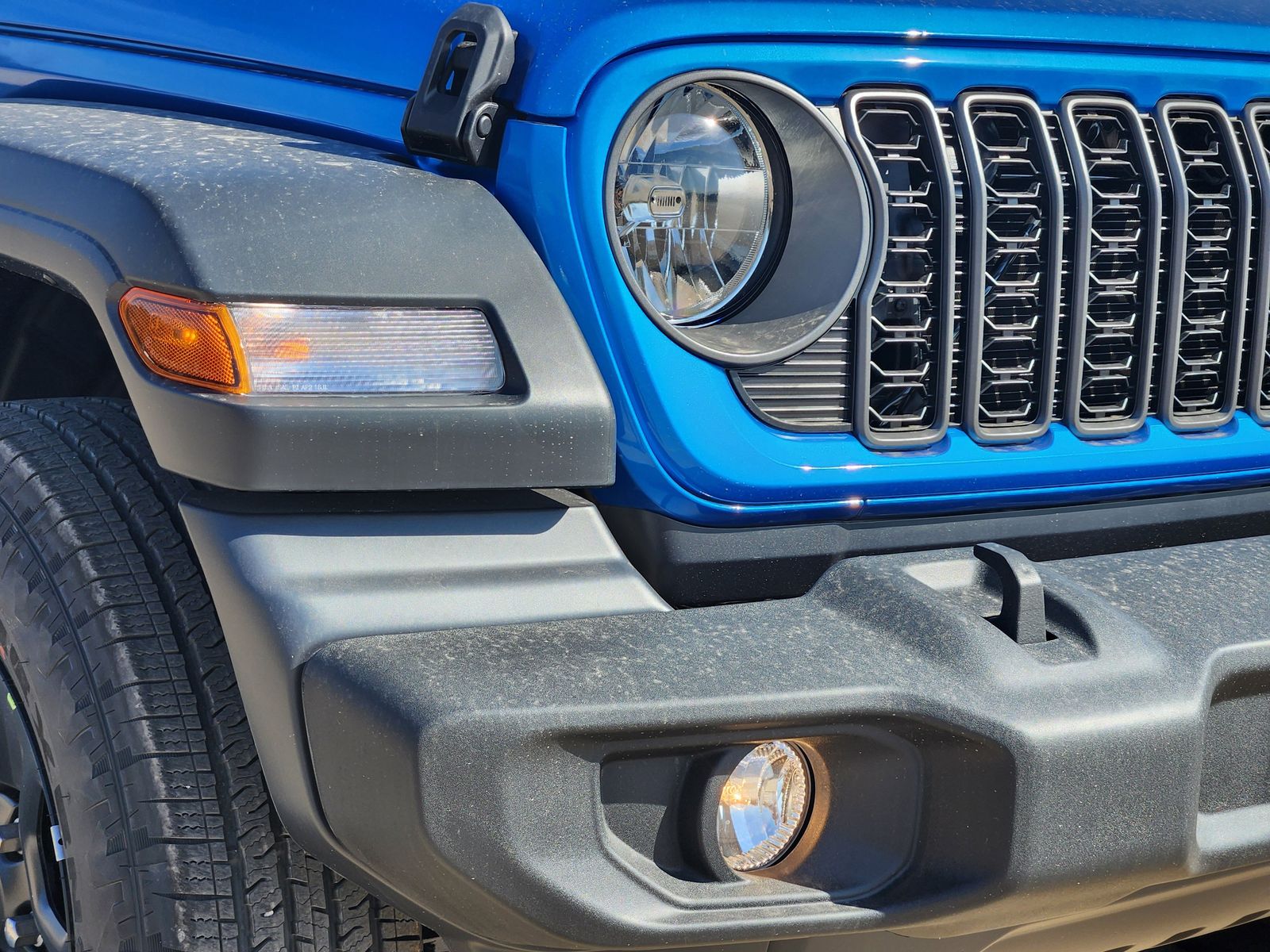 New 2026 Hydro Blue Pearlcoat Jeep 4-DOOR SPORT image 9