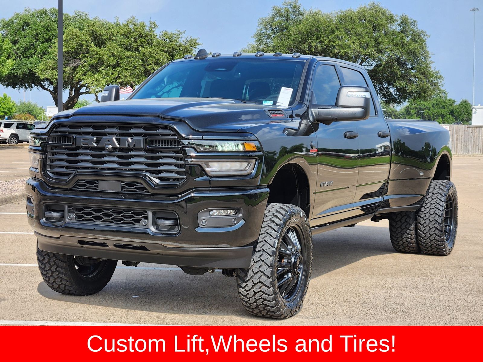 New 2026 Diamond Black Crystal Pearlcoat Ram LONE STAR CREW CAB 4X4 8