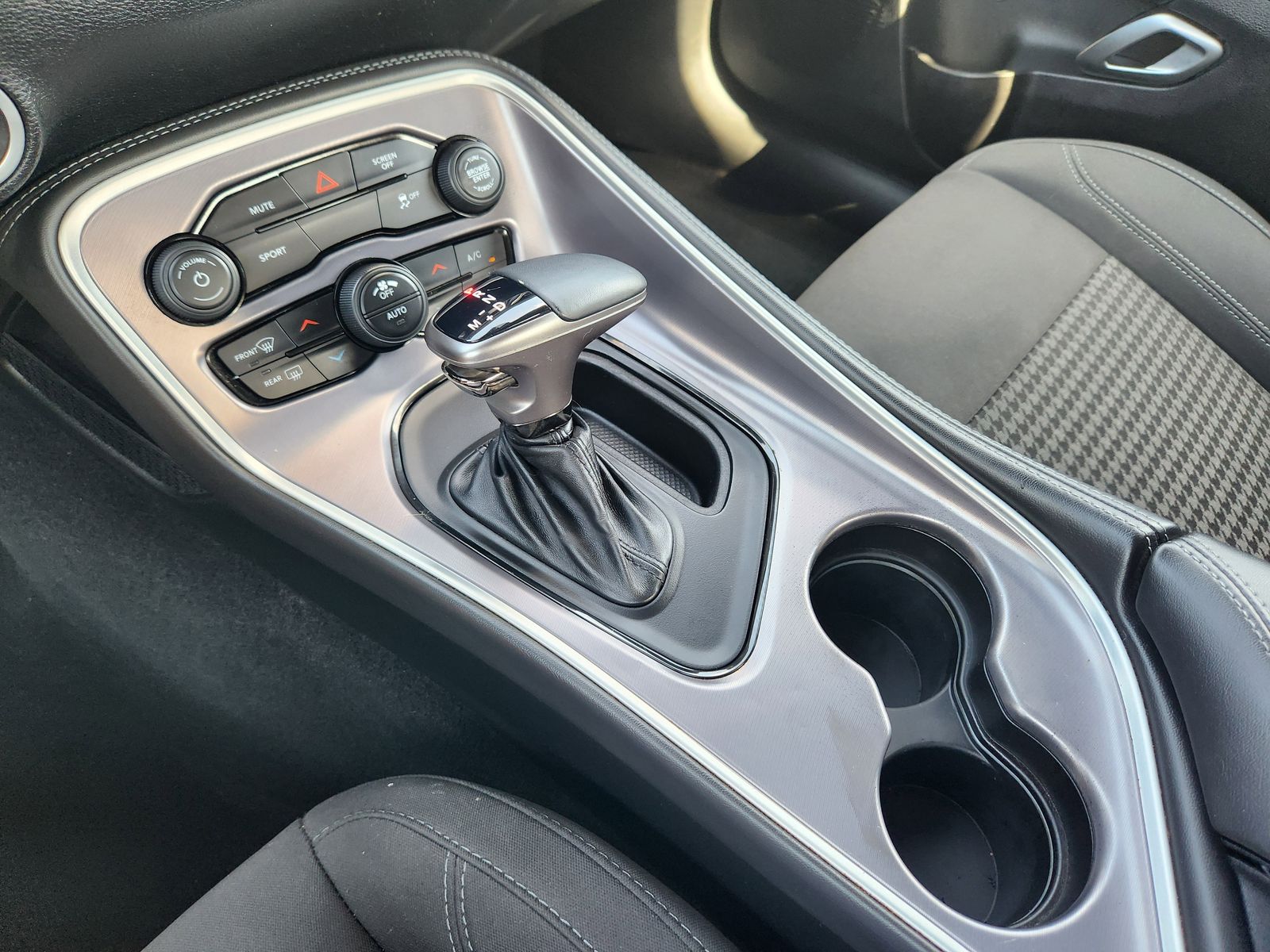 Used 2019 Destroyer Gray Clearcoat Dodge SXT image 24