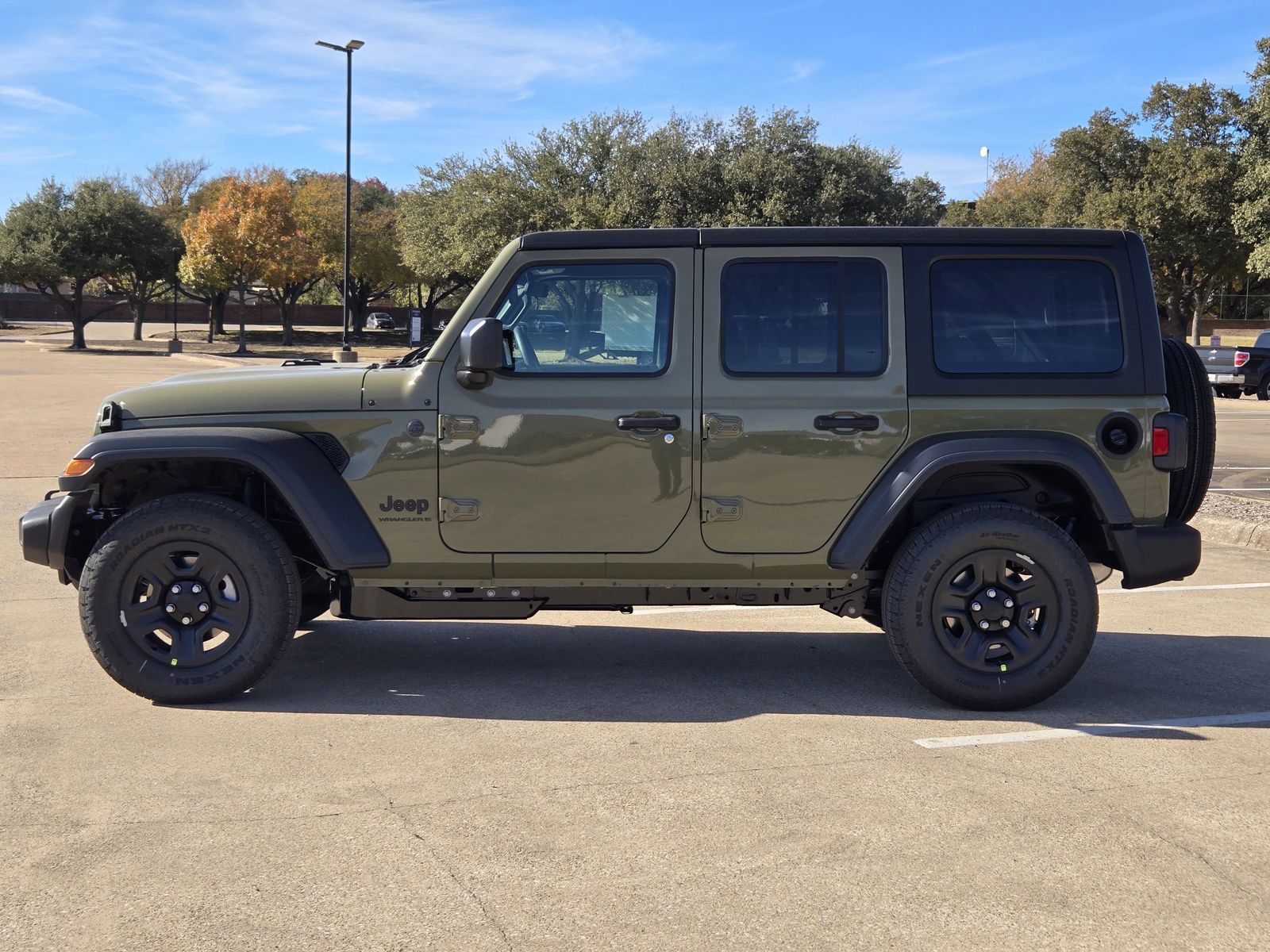 New 2026 41 Jeep 4-DOOR SPORT image 3