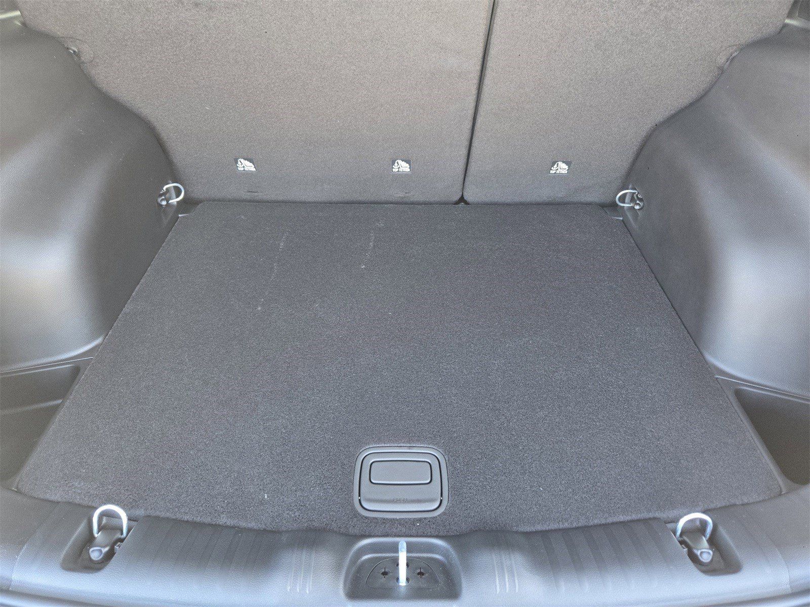 New 2026 Bright White Jeep LATITUDE ALTITUDE 4X4 image 29