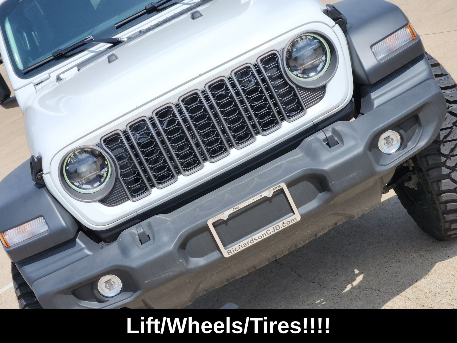 New 2026 Bright White Jeep 4-DOOR SPORT S image 14