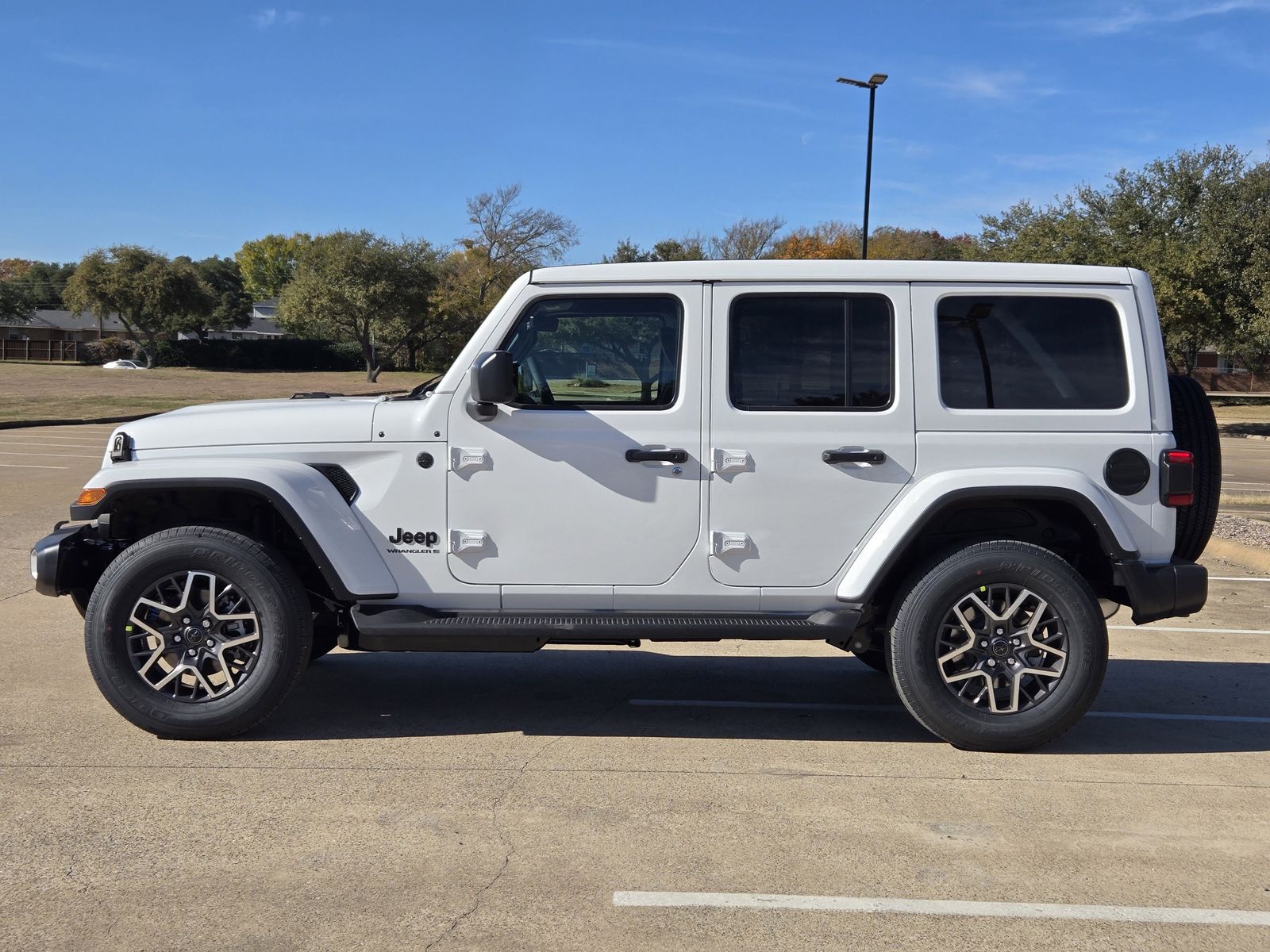 New 2026 Bright White Jeep 4-DOOR SAHARA image 3