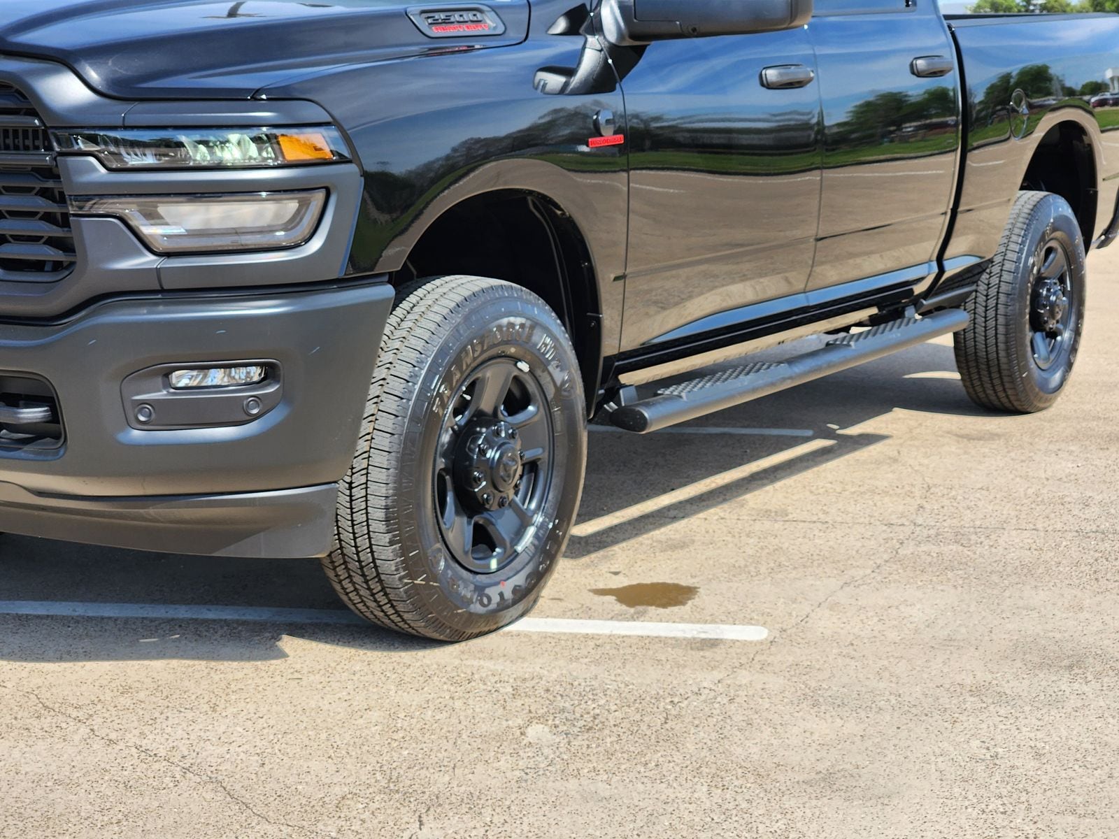 New 2026 Diamond Black Crystal Pearlcoat Ram TRADESMAN CREW CAB 4X4 6