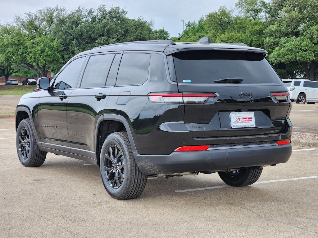 New 2026 Jeep Grand Cherokee L L LAREDO ALTITUDE 4X4 Sport Utility