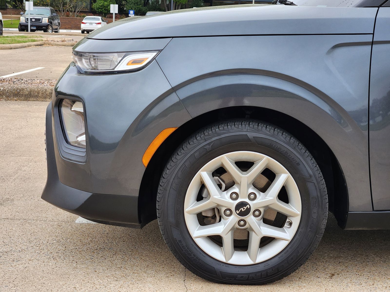 Used 2022 Gravity Gray Kia LX image 8