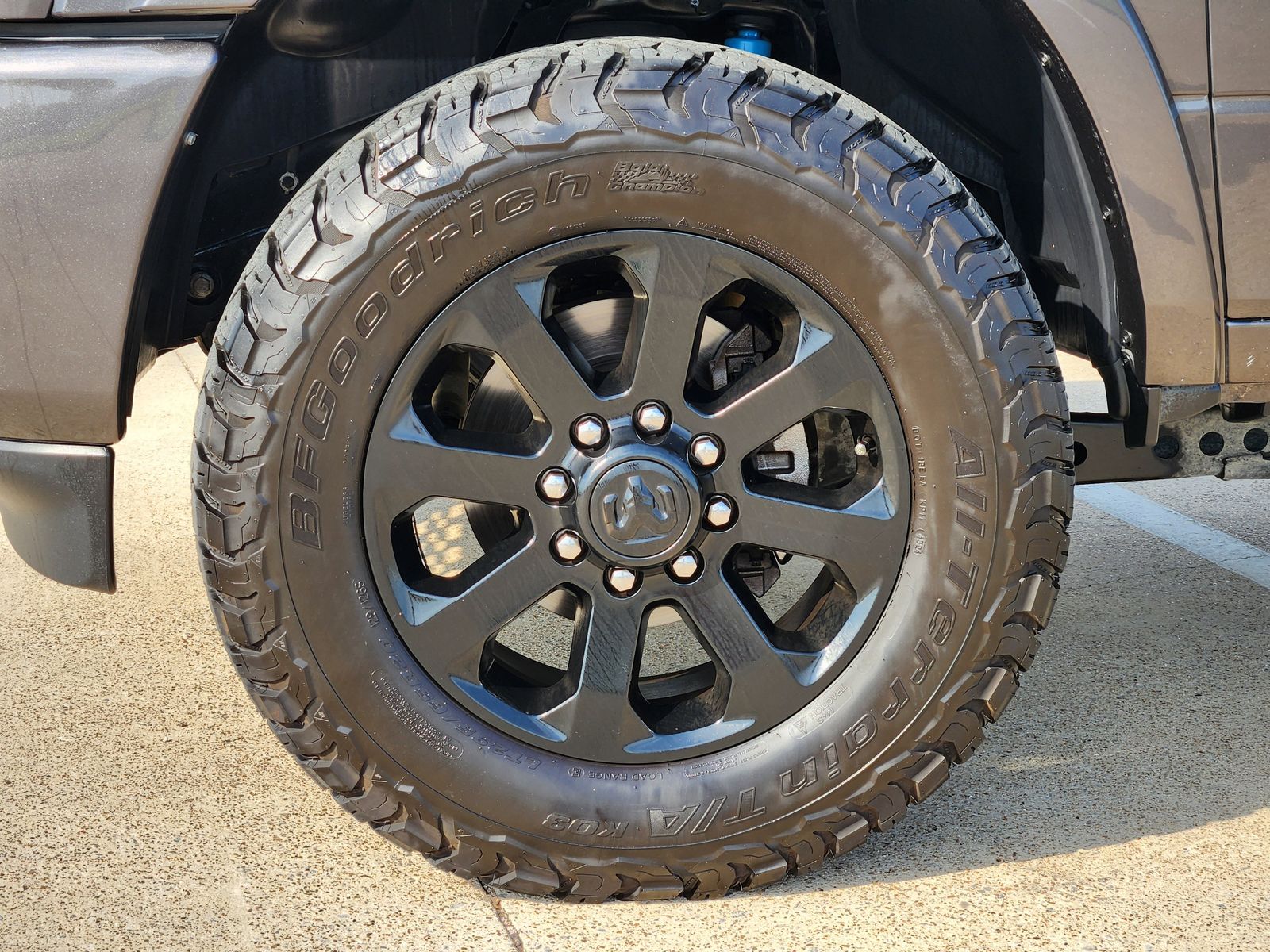 Used 2022 Granite Crystal Ram Laramie image 23