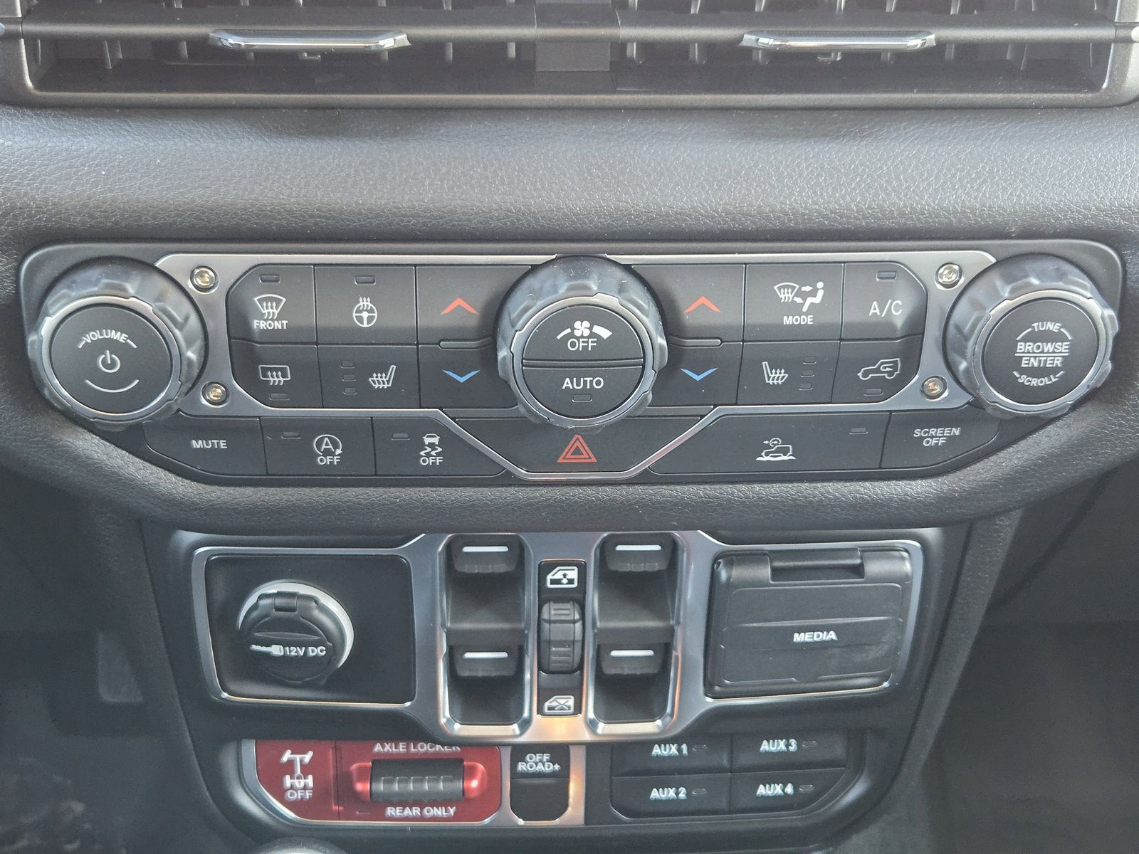 New 2026 Granite Crystal Jeep 4-DOOR WILLYS image 18