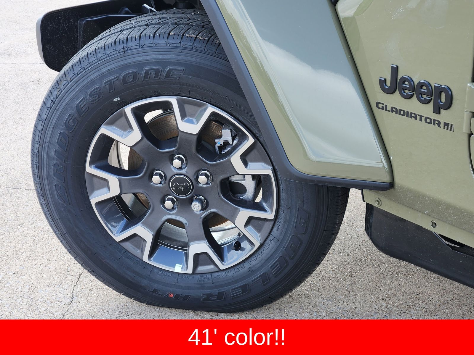 New 2026 41 Jeep SAHARA 4X4 image 17