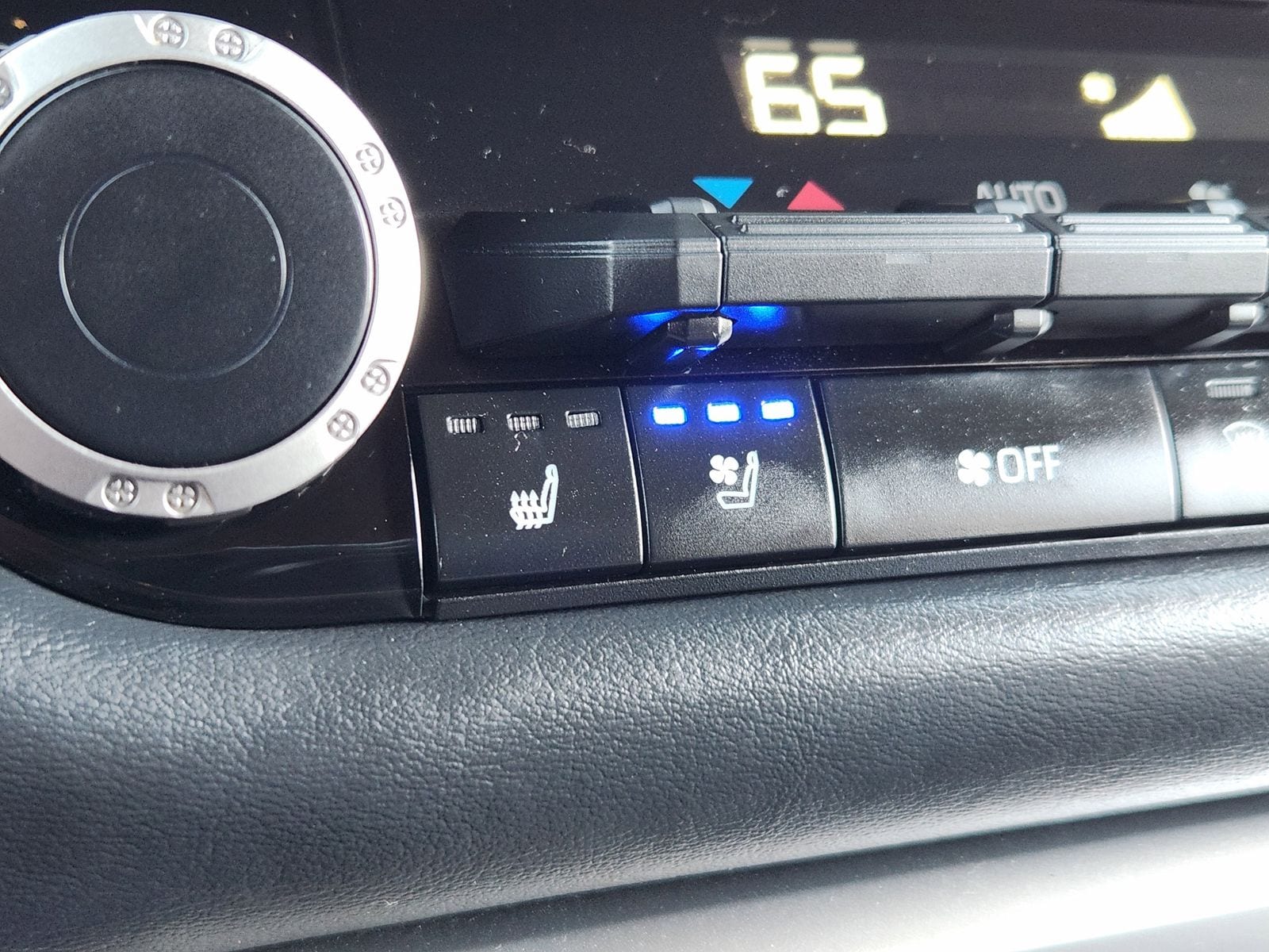 Used 2022 Midnight Black Toyota Platinum 3.5L V6 image 20