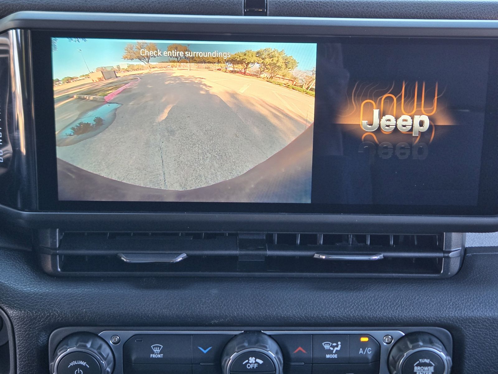 New 2026 Bright White Jeep 4-DOOR SPORT S image 17