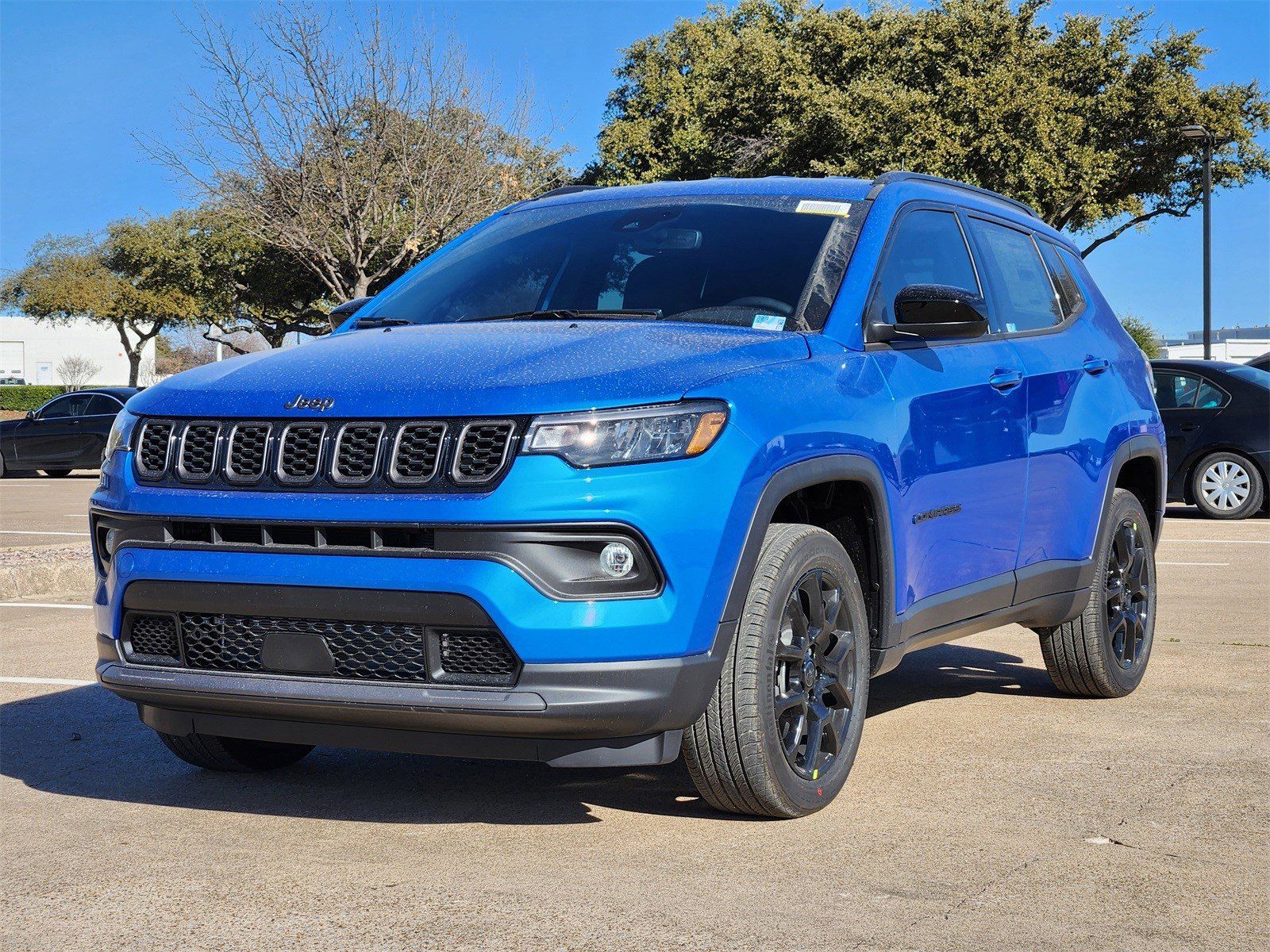 New 2026 Hydro Blue Pearlcoat Jeep LATITUDE ALTITUDE 4X4 image 2