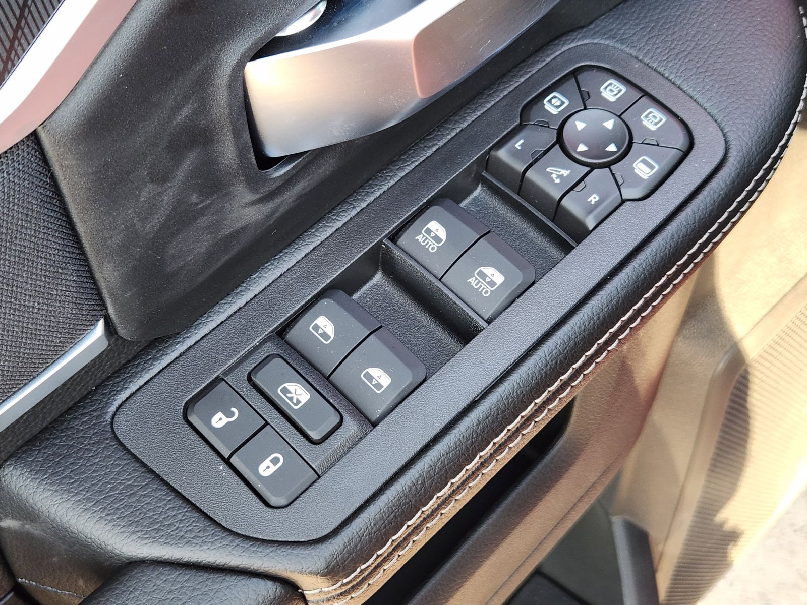 New 2026 Molten Red Pearlcoat Ram LONE STAR CREW CAB 4X4 6