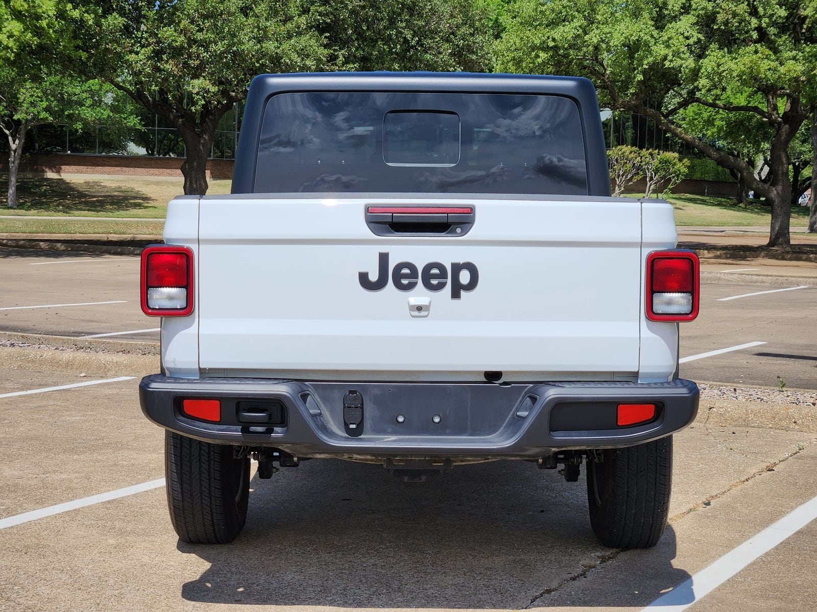 Used 2025 Bright White Jeep Sport image 5