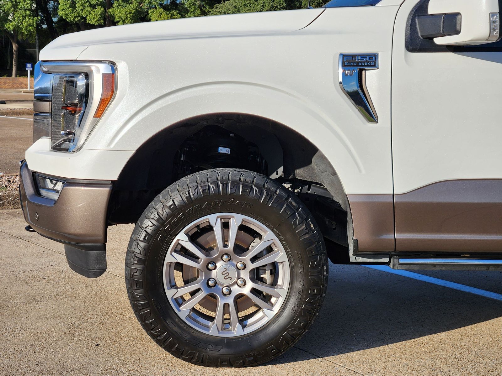 Used 2022 Brown Ford  image 8