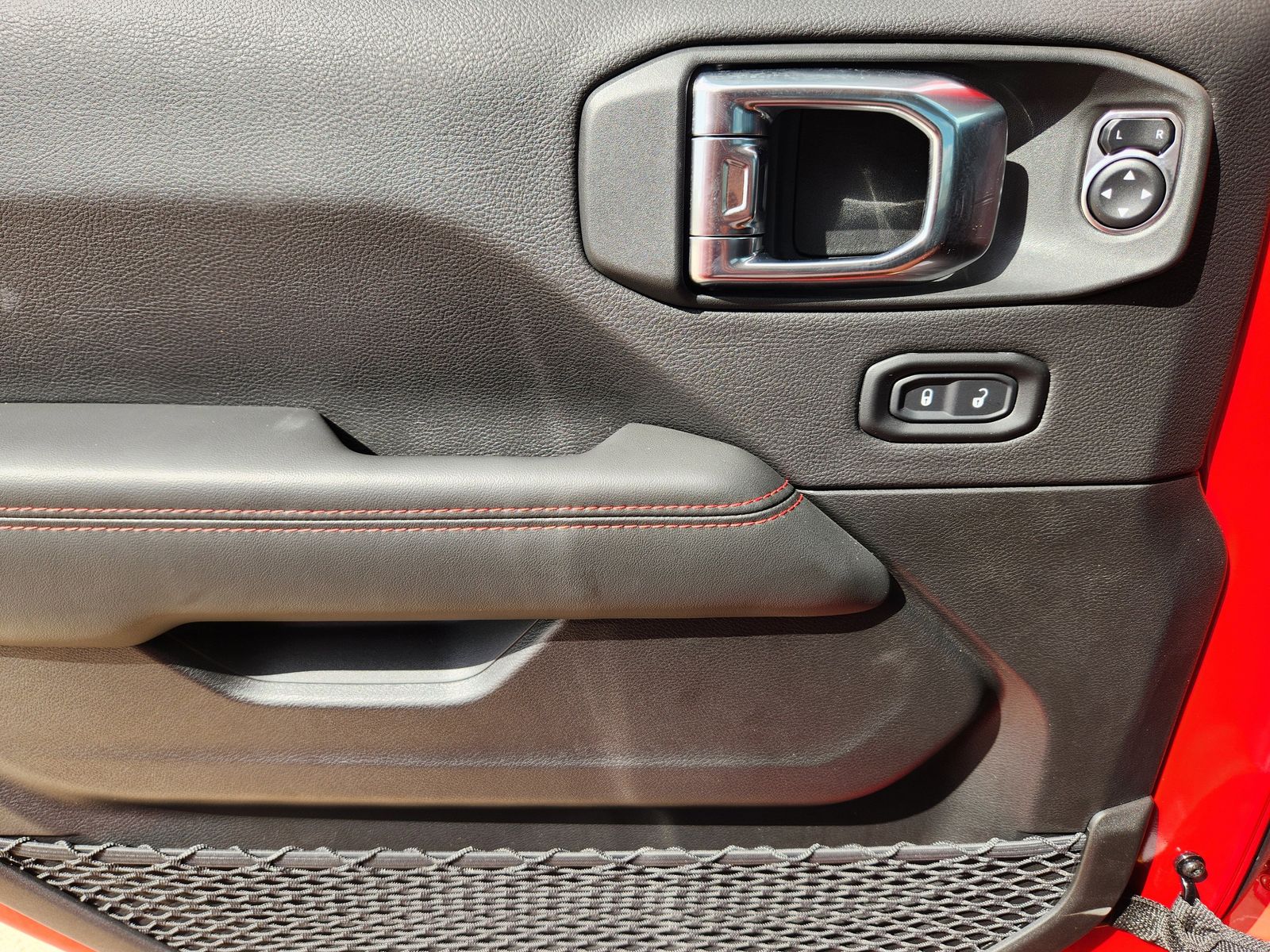 New 2026 Firecracker Red Jeep 4-DOOR RUBICON image 32