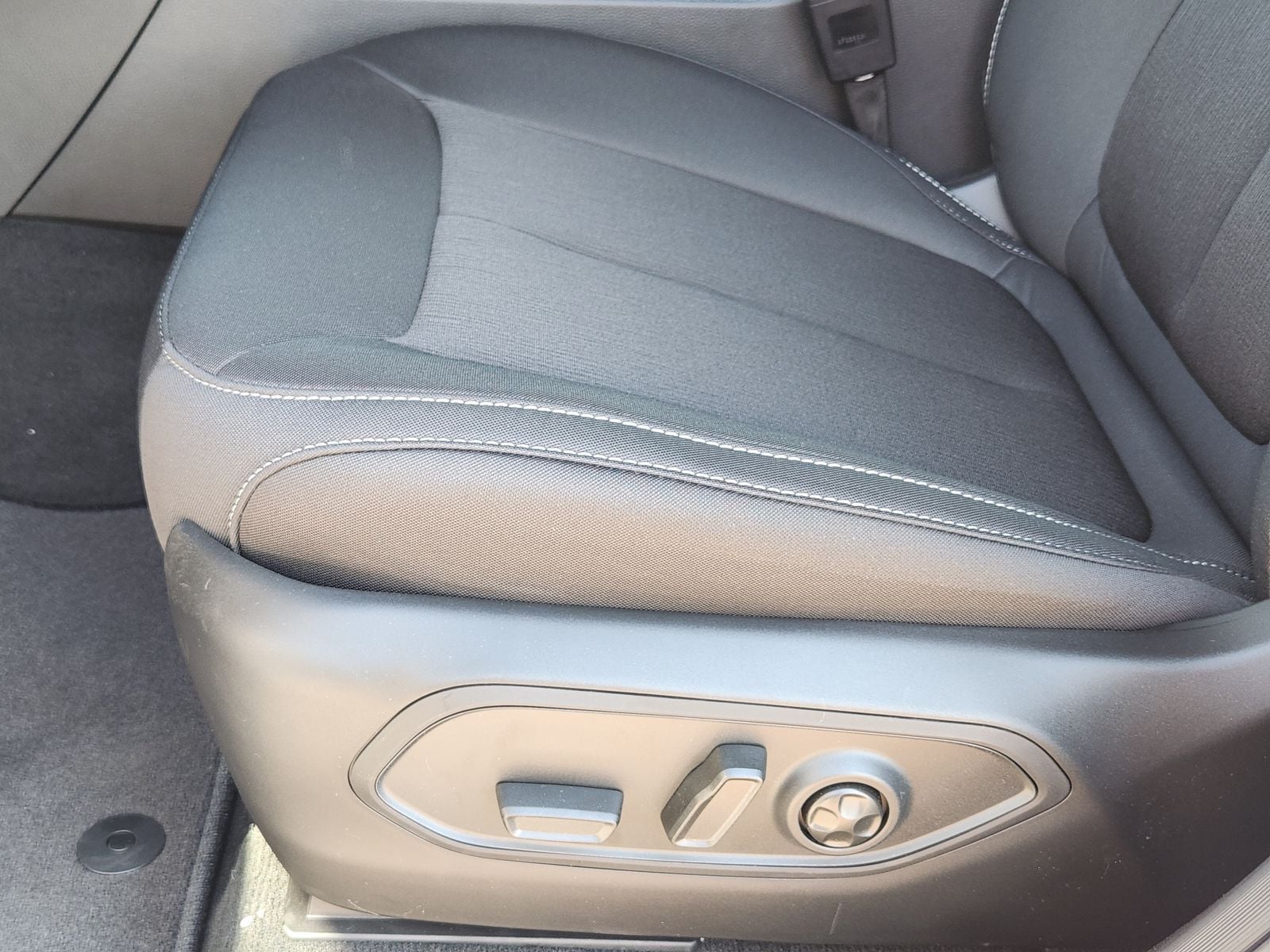 New 2026 Bright White Jeep LAREDO 4X2 image 32