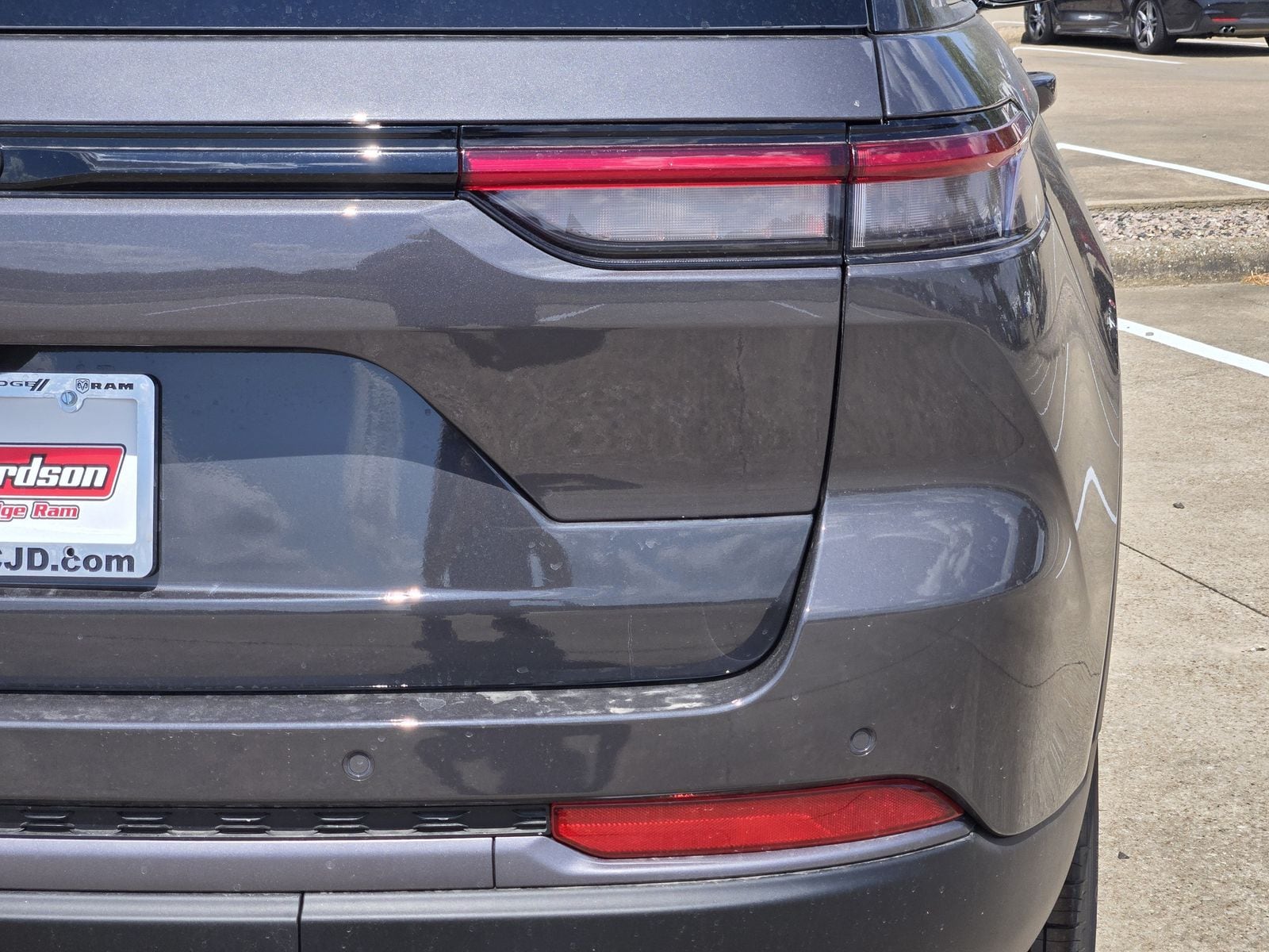 New 2026 Baltic Gray Jeep LAREDO ALTITUDE 4X2 image 16