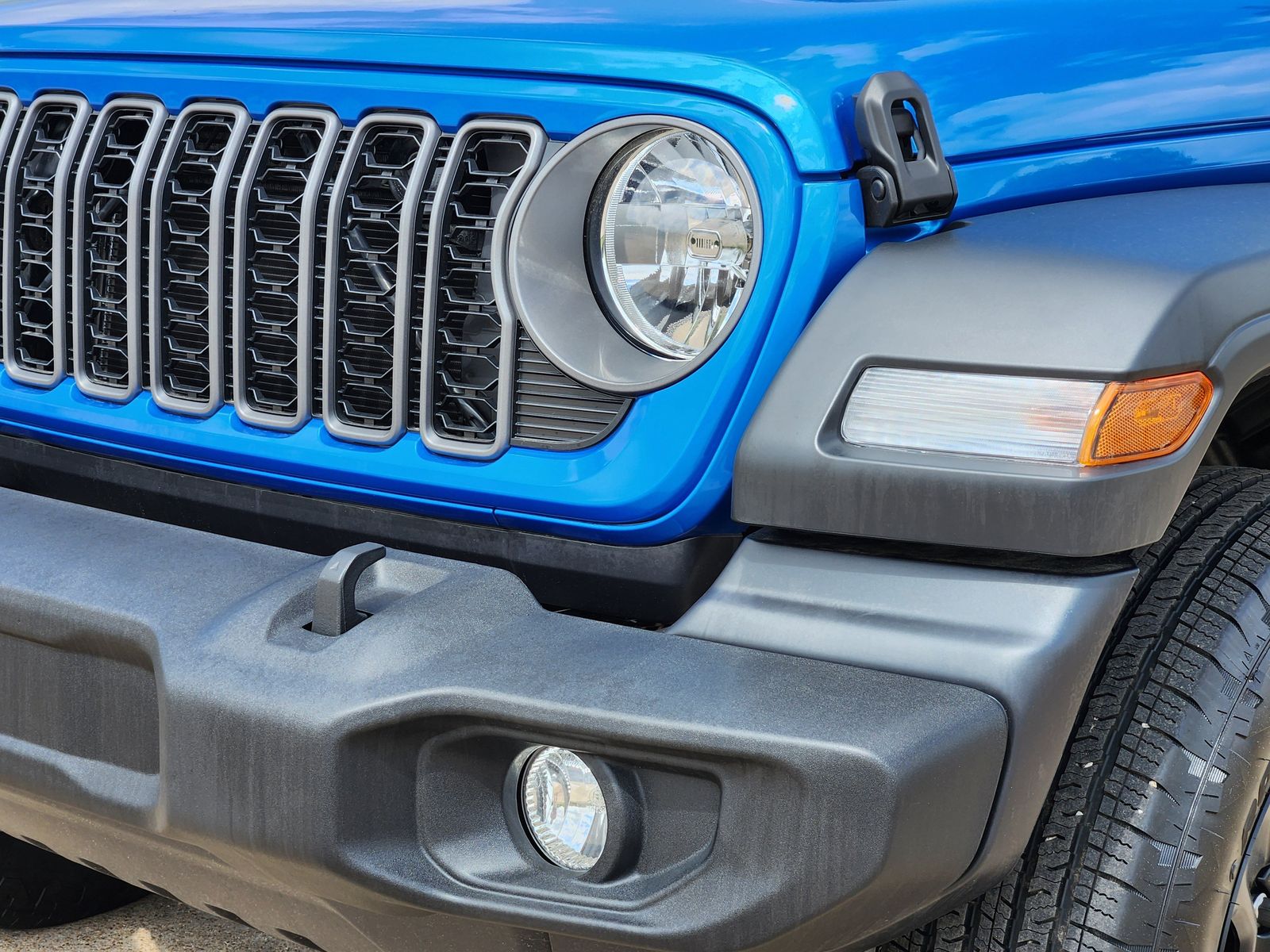 New 2026 Hydro Blue Pearlcoat Jeep 4-DOOR SPORT image 10