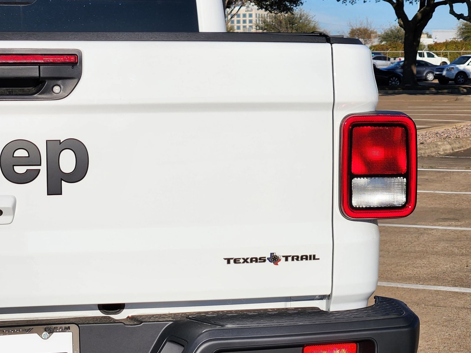 New 2026 Bright White Jeep TEXAS TRAIL 4X4 image 16