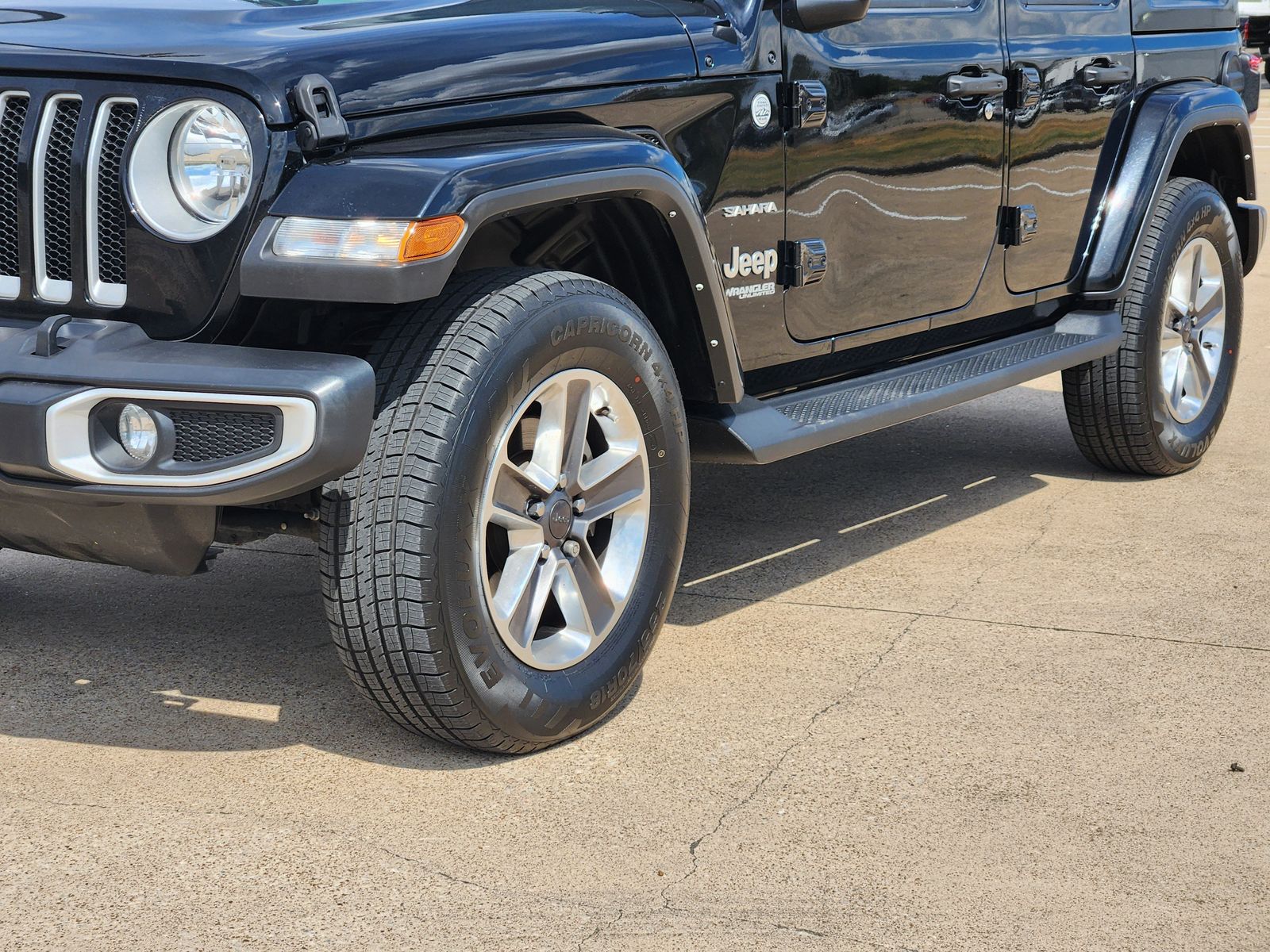 Used 2022 Black Jeep Unlimited Sahara image 12