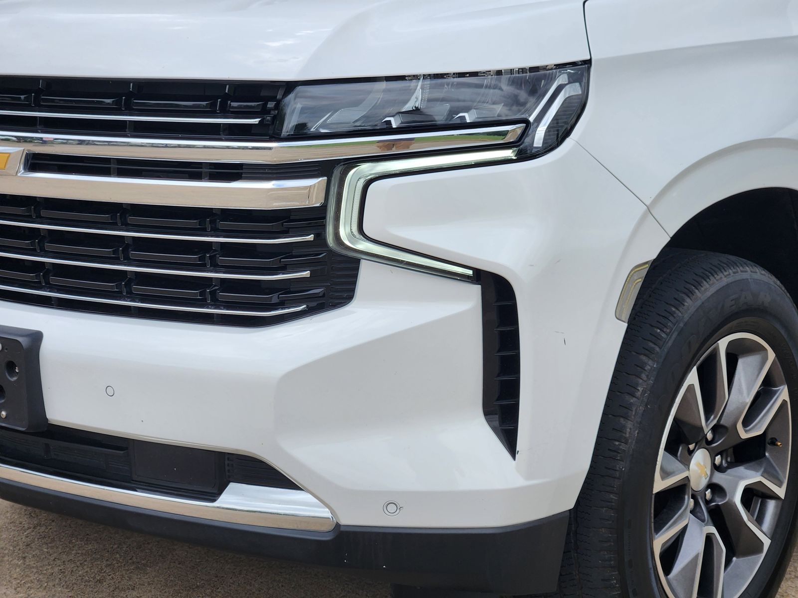 Used 2022 Summit White Chevrolet LT image 14