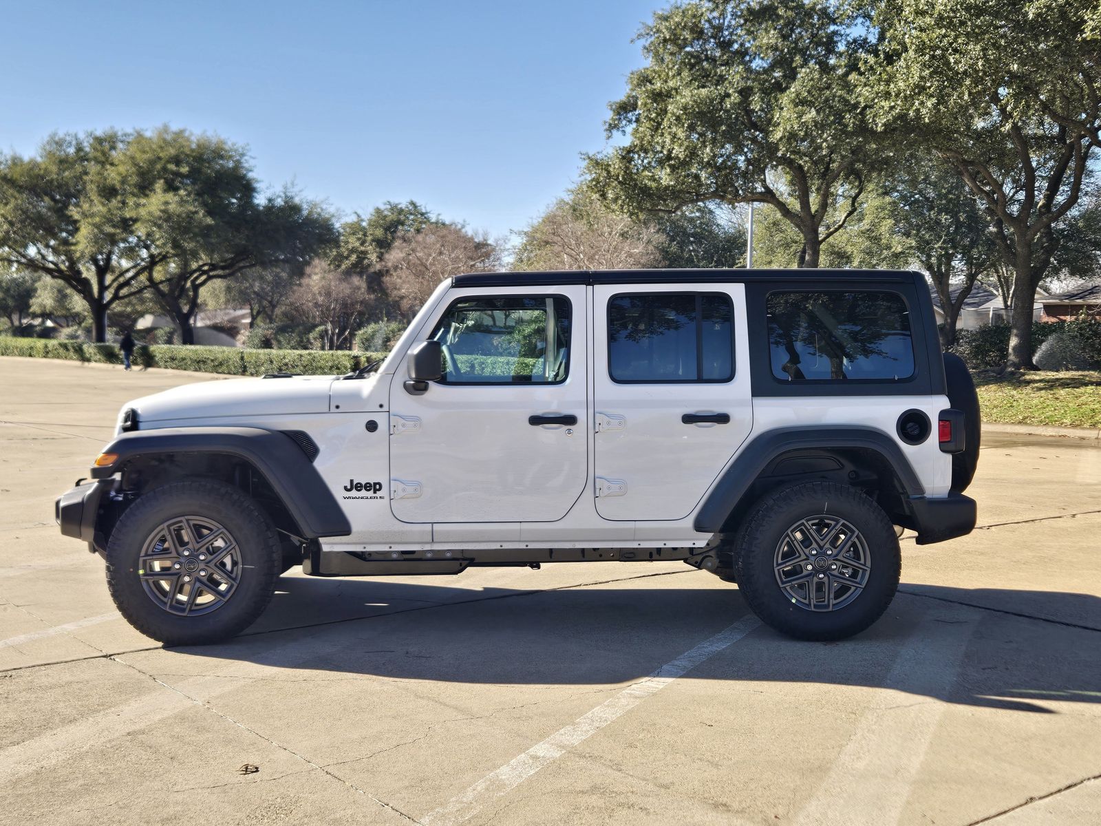 New 2026 Bright White Jeep 4-DOOR SPORT S image 3