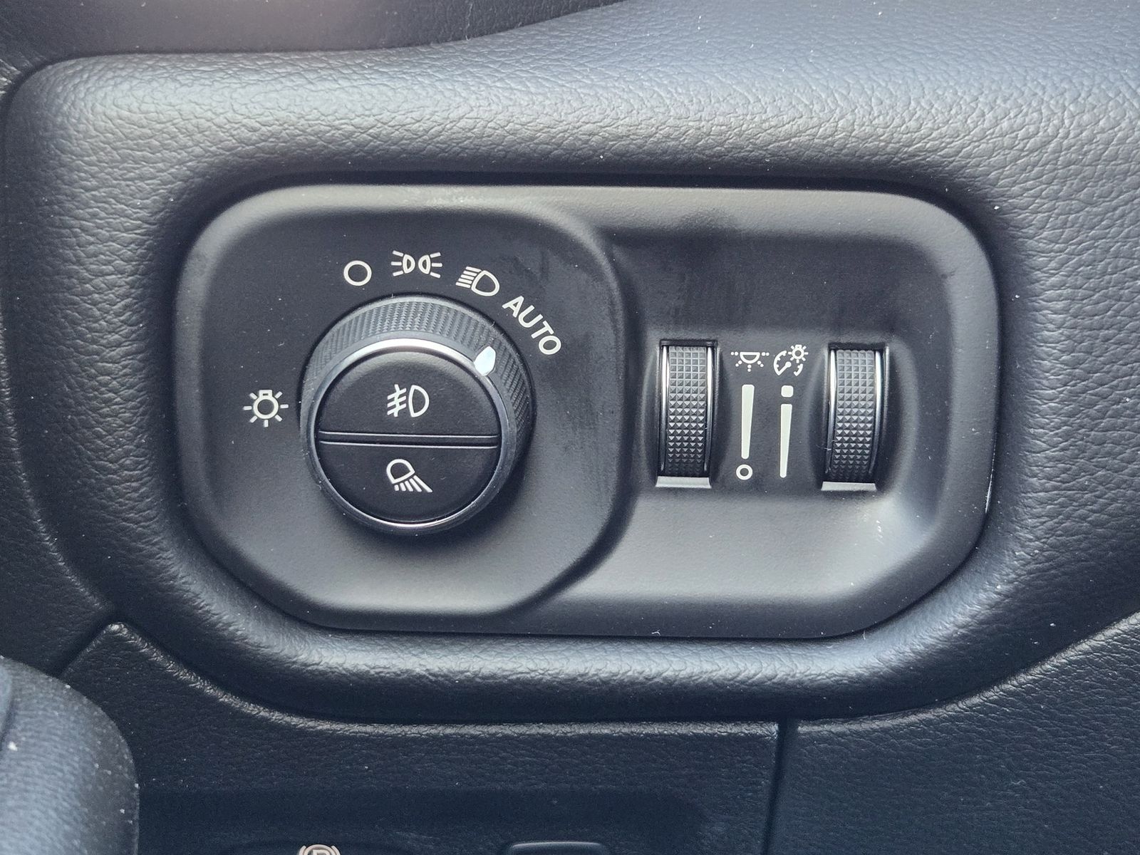 New 2026 Diamond Black Crystal Pearlcoat Ram LONE STAR CREW CAB 4X4 5