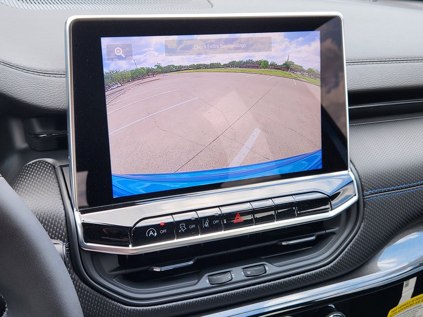 New 2026 Hydro Blue Pearlcoat Jeep LATITUDE ALTITUDE 4X4 image 26