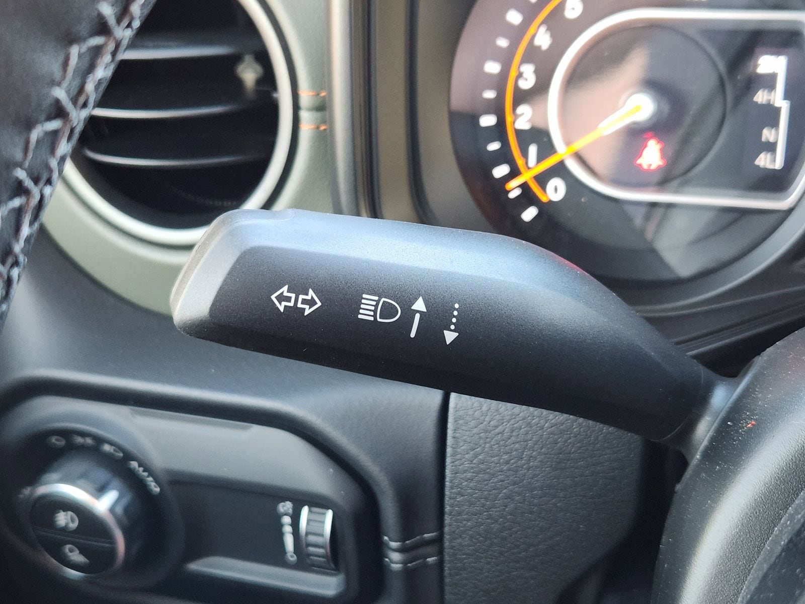 New 2026 Black Jeep MOJAVE 4X4 image 38