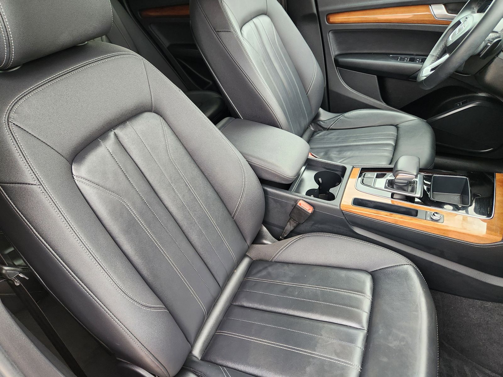 Used 2023 Florett Silver Audi 45 S line Premium image 21